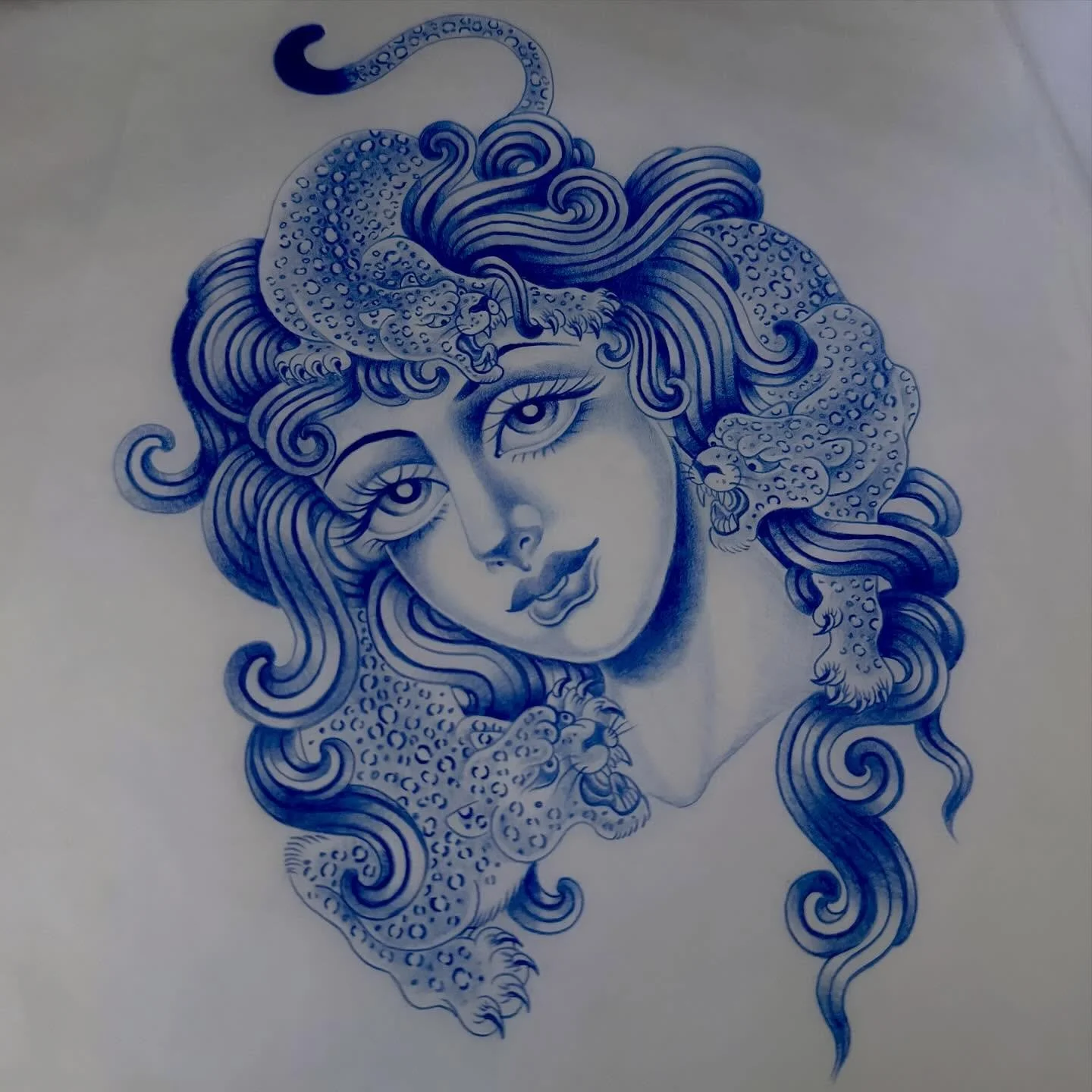 One shots, sketches &amp; some activities 💝 
Booking June onwards ✨ consults are available in May 🧁
Currently traveling in Europe, reply times may vary 🇬🇷🇲🇪😘

#sandiegotattoo #sandiegotattooartist #sandiegoartist #femaletattooartist #ilovetatt