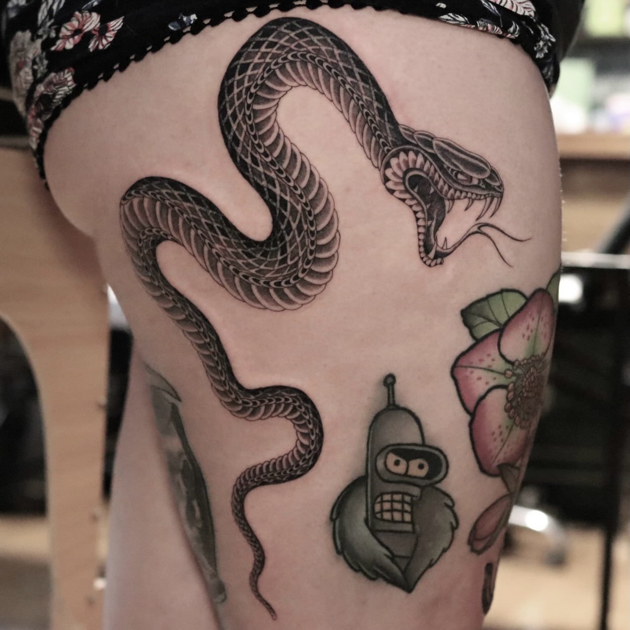 Thank you Jess for picking up this piece! 🐍 ✨ 
Fineline snake tattoo made in point Loma, San Diego 🌞

#sandiegotattooartist #sandiegotattoo #traditionaltattooing #finelinetattoo #blackandgreytattoo