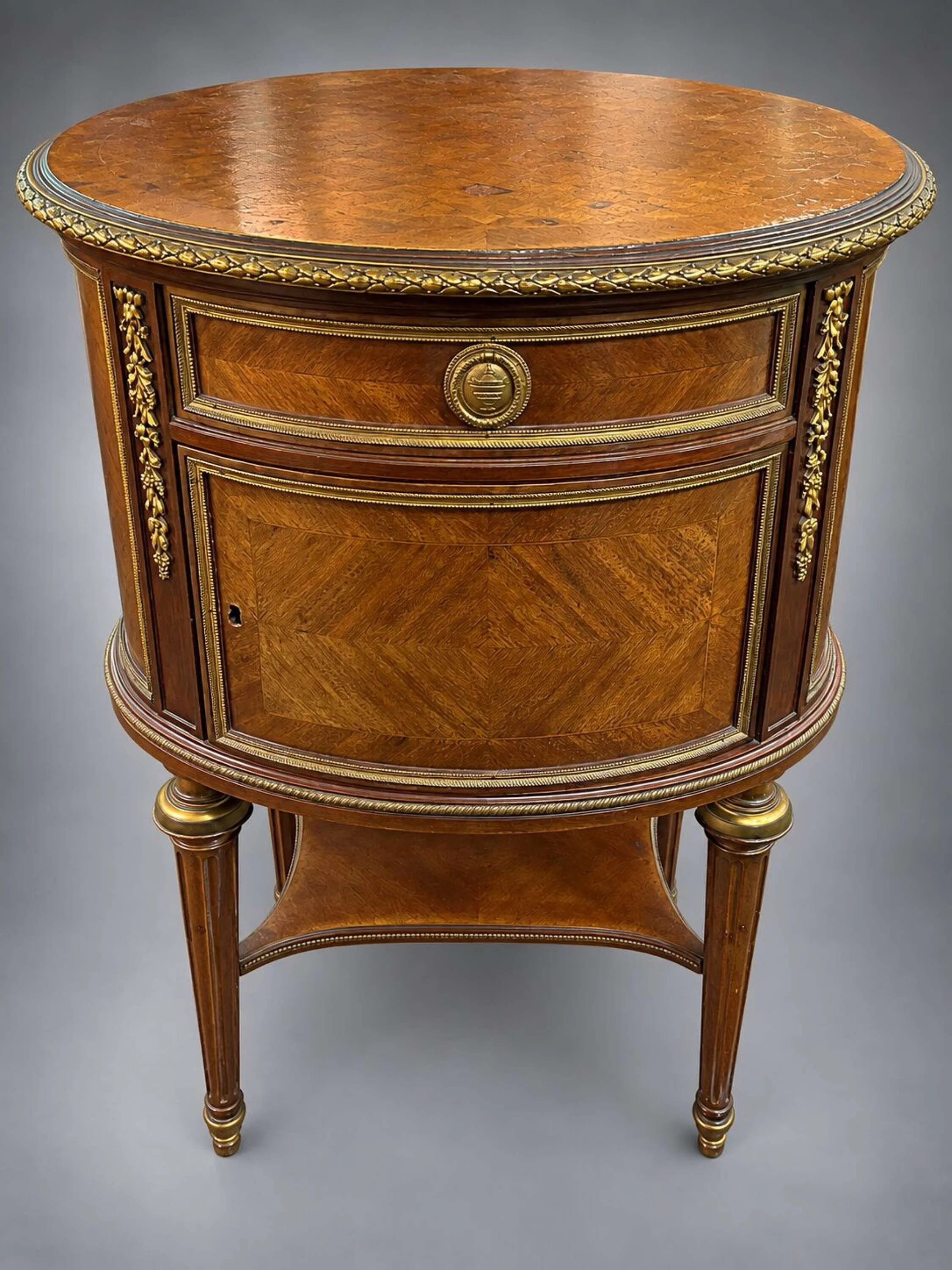 antique-french-oval-cabinet_10271_main_size4.jpg