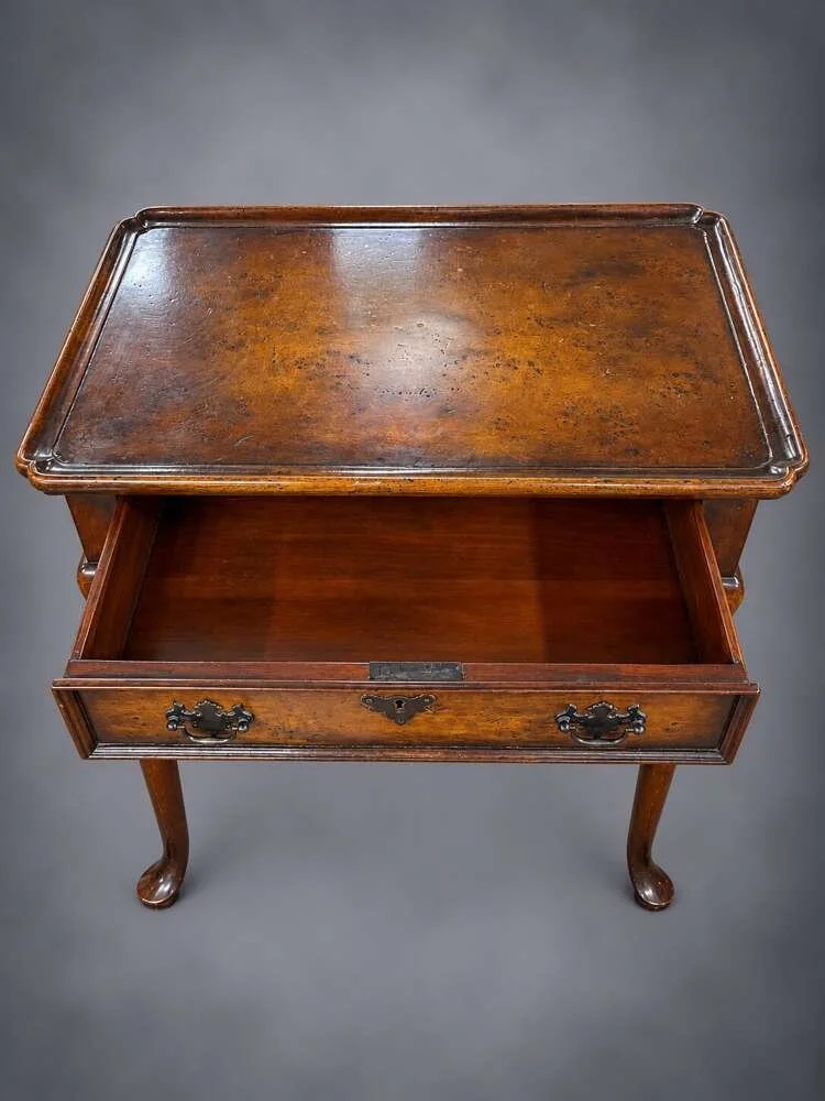 antique-walnut-side-table-with-drawer_10275_pic5_size2.jpg