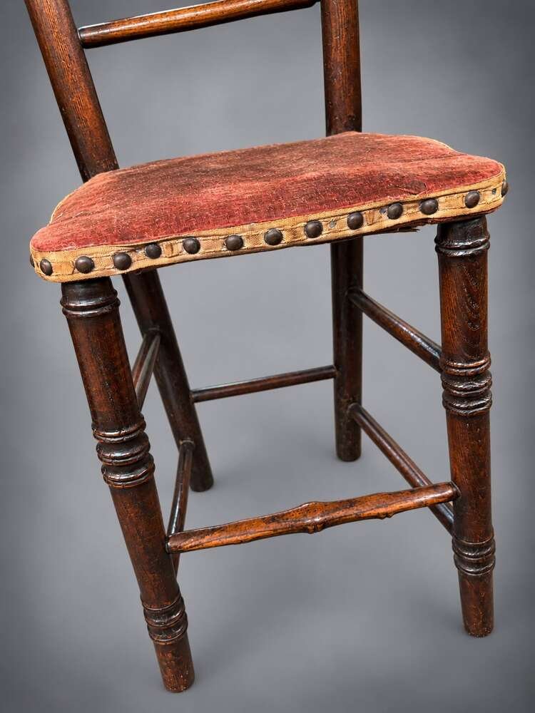 antique-child-s-correction-chair_10273_pic3_size2.jpg