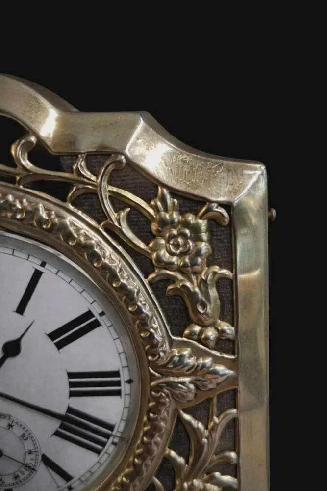 asprey-william-comyns-antique-silver-travel-mantel-watch-clock-stand-1903_10075_pic4_size2 (1).jpg