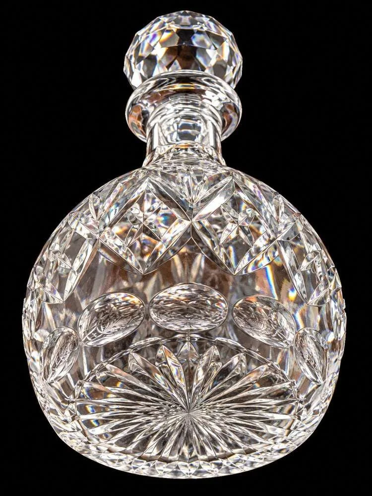 royal-doulton-cut-crystal-decanter_10282_pic2_size2.jpg