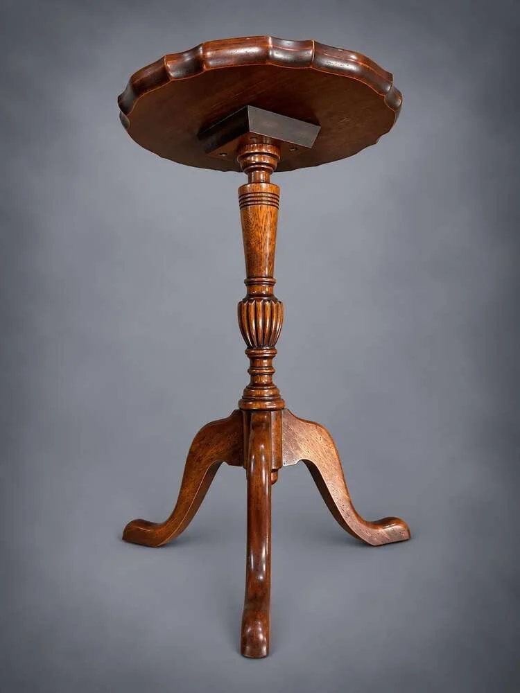 antique-occasional-table_10277_pic3_size2.jpg