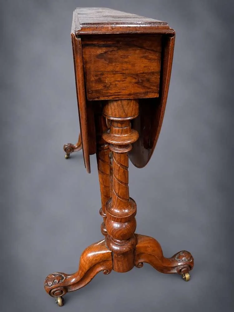 antique-burr-walnut-marquetry-pembroke-table_10276_pic2_size2.jpg