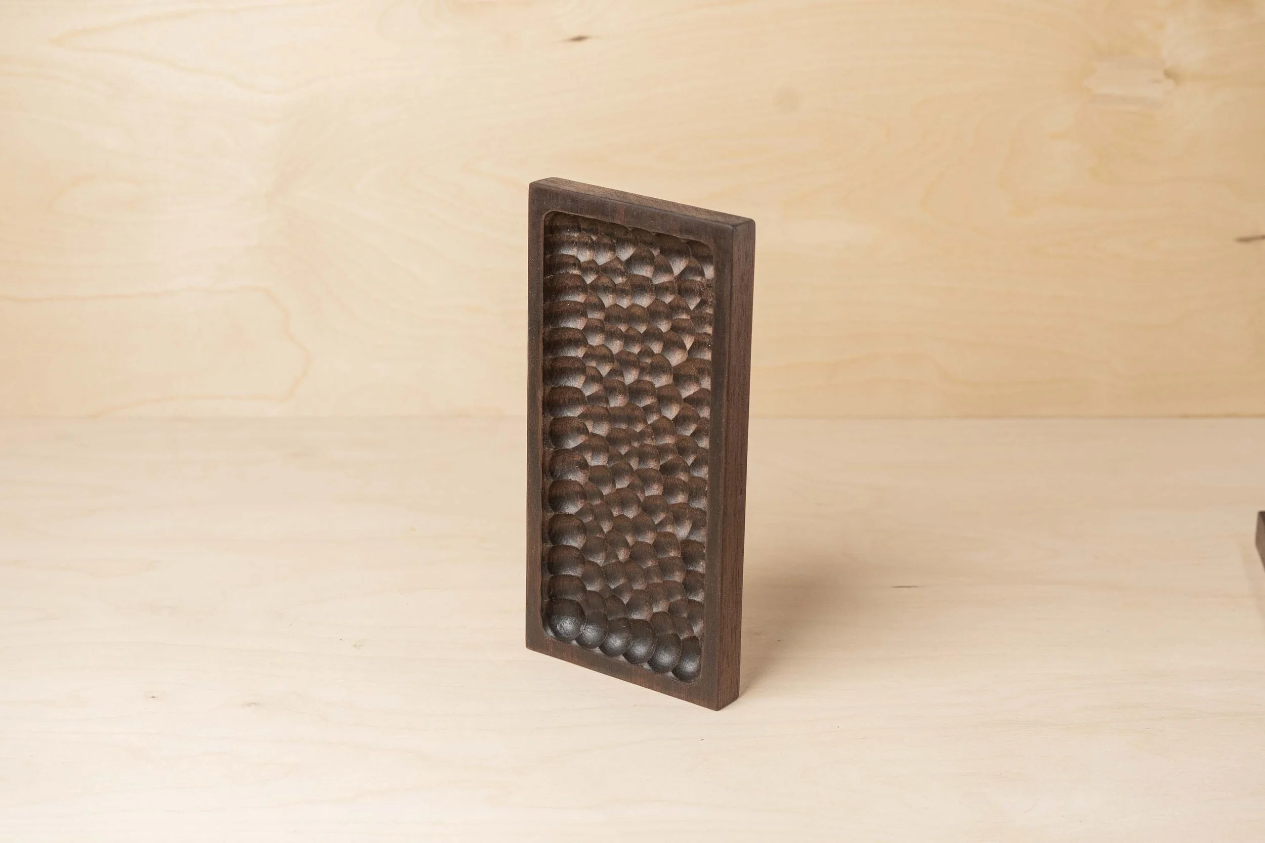 walnut bubble tray 10"