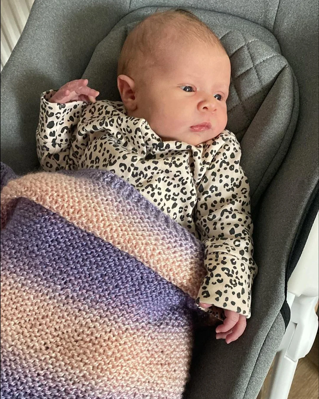 A big hello and welcome to Safina Beatrice (Saffie) 💕a beautiful daughter for Claire and Kane, and a little sister for Indigo.
Saffie was born last week and is settling in at home.  Congratulations to the whole family (and well done Claire) from