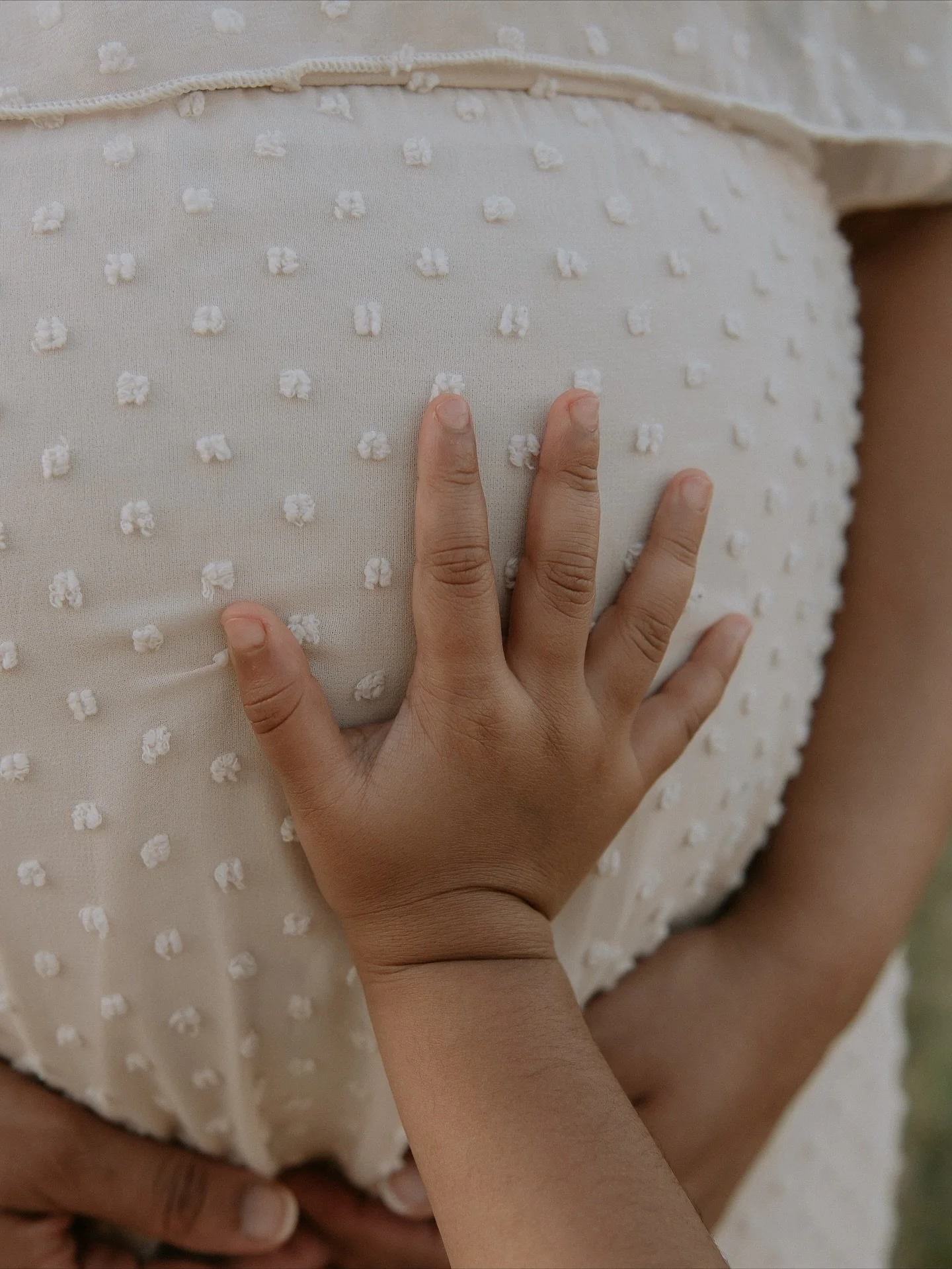 When your little ones become big sisters and brothers&hellip;what a moment to treasure. 💕
.
.
.
.
.
.
.
.
.
#austinmaternityphotographer #austinmaternityphotography #atxmaternityphotographer #atxmaternityphotography #austinnewbornphotographer #atxne