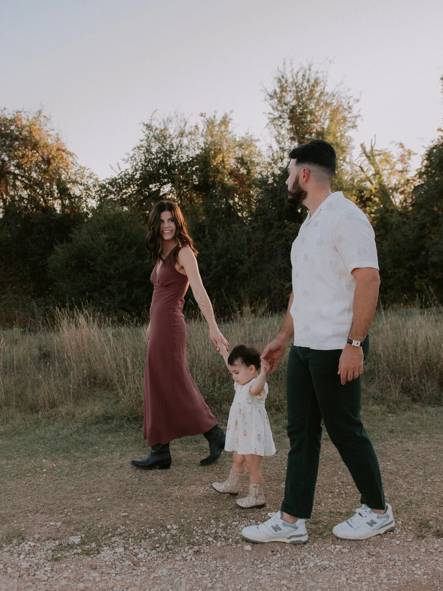 Fall has been such a joy&hellip;meeting so many new families. 💗
.
.
.
.
.
.
.
.
.
.
#austinfamilyphotographer #austinfamilyphotography #austinfamily #atxfamily #atxfamilyphotographer #atxfamilyphotography #atx #igaustintx #atxphotographer #austinpho