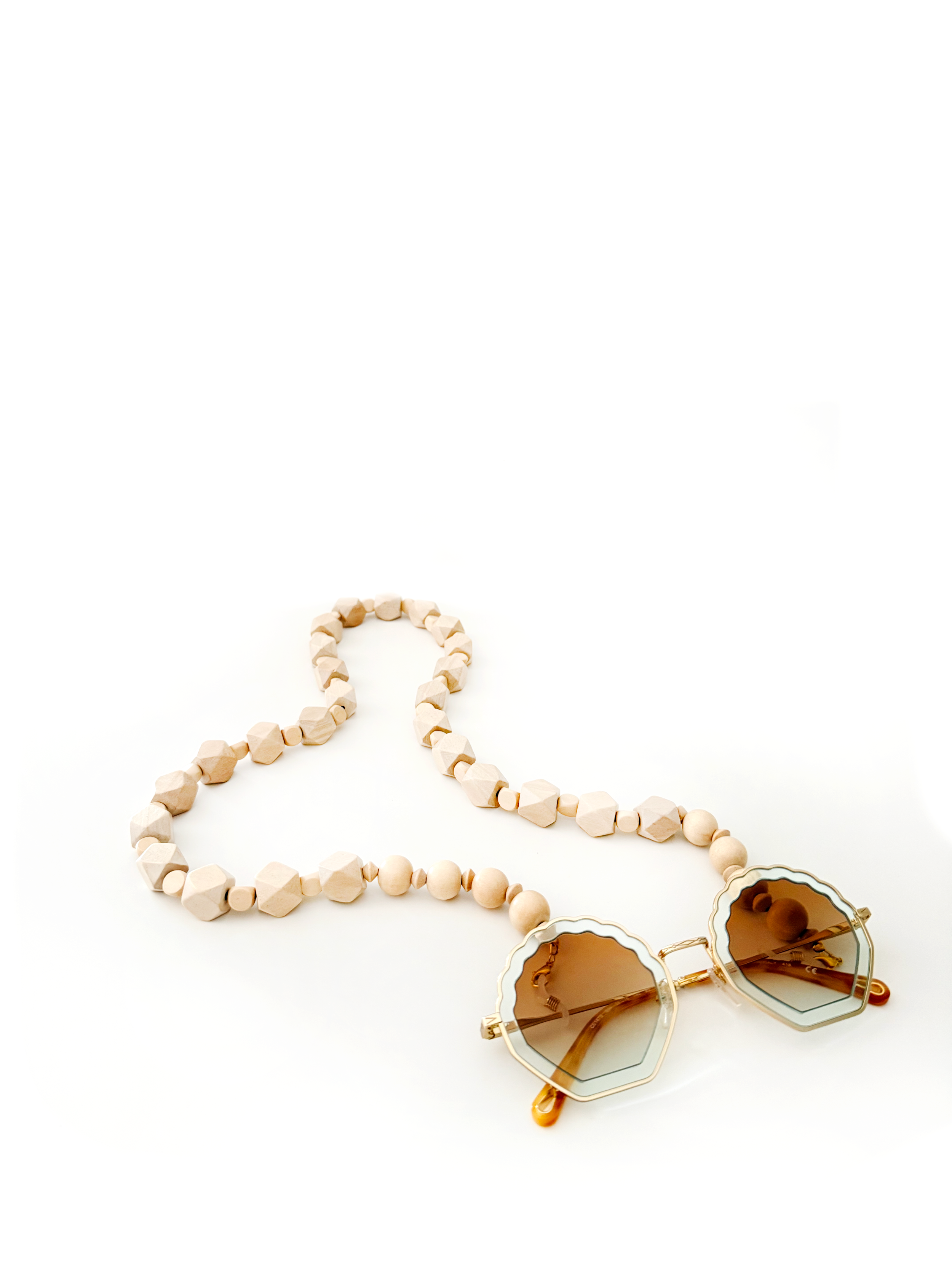 WoodBeadStrap_1.png