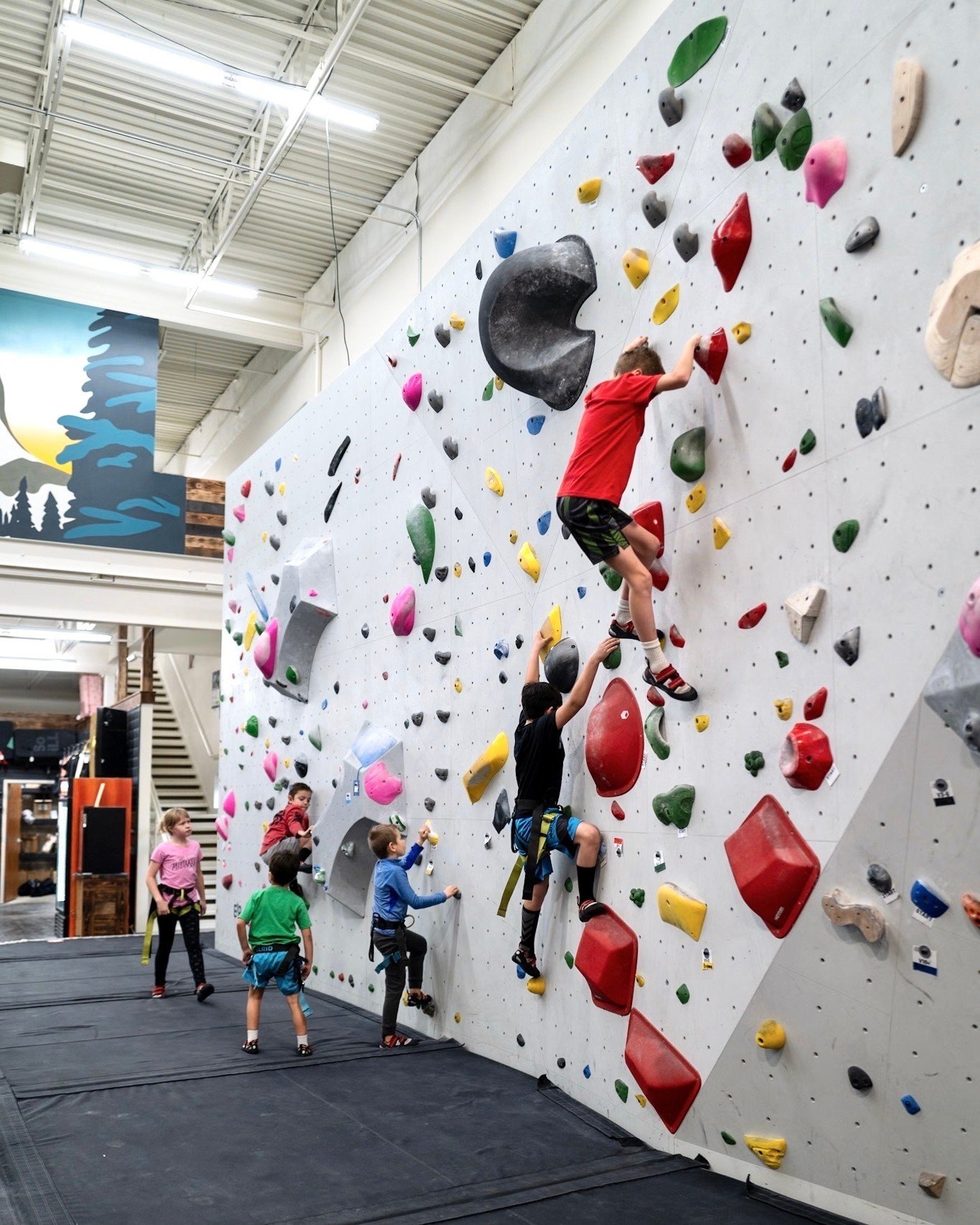 Make sure to get the kids signed up for summer camps! We have 10 sessions to choose from starting June 17th all the way to August 26th. During each camp session your kids will play games, learn climbing techniques, have a nutritious snacks, and make 