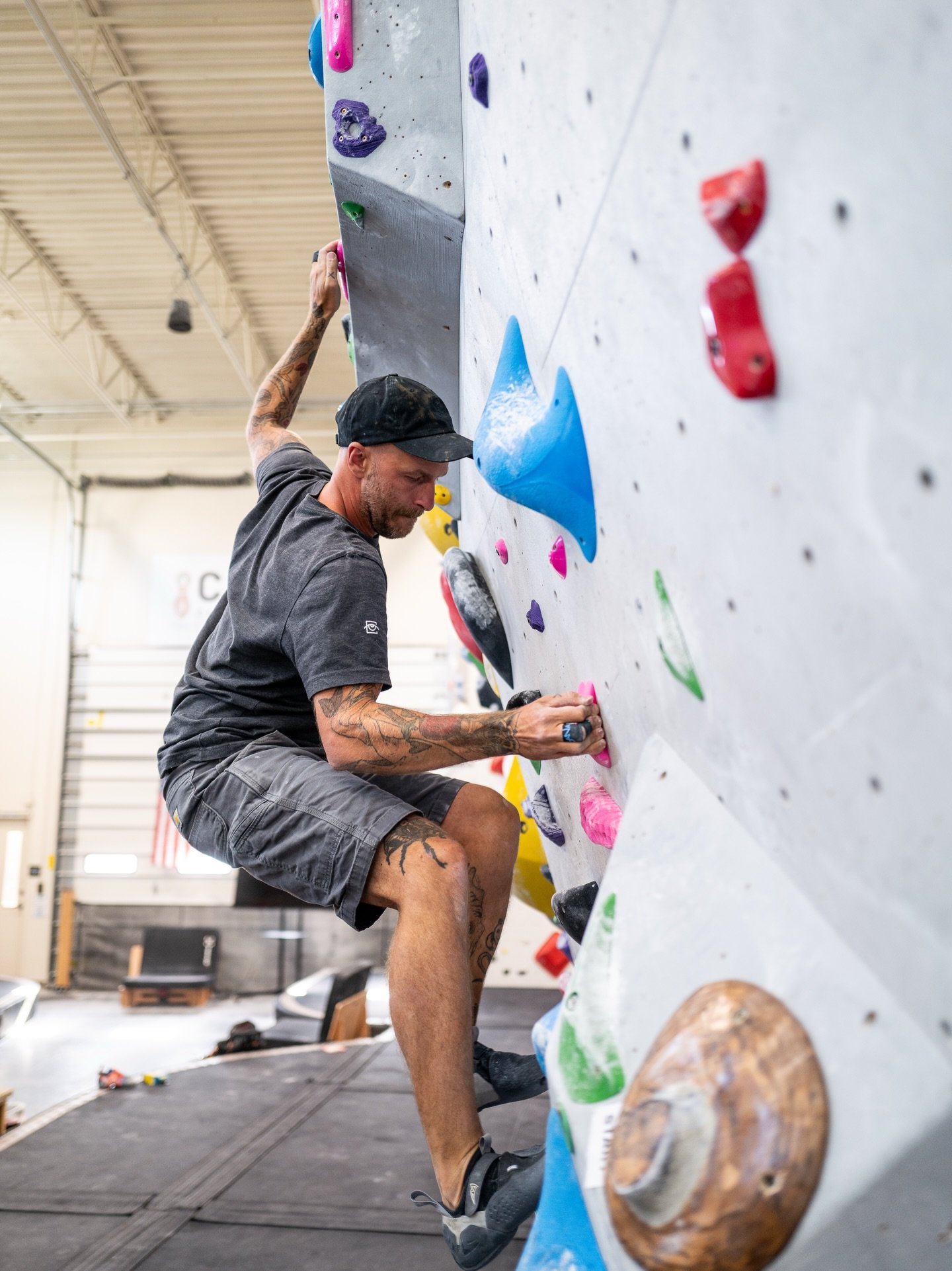 🎉 The Winter Warm-Up Giveaway ❄️🧗&zwj;♂️
We&rsquo;re getting the Winter Party started early&hellip;
And celebrating something new.
We&rsquo;re officially welcoming @sportsmanskihaus as a Coeur Climbing membership partner &mdash; which means Coeur m