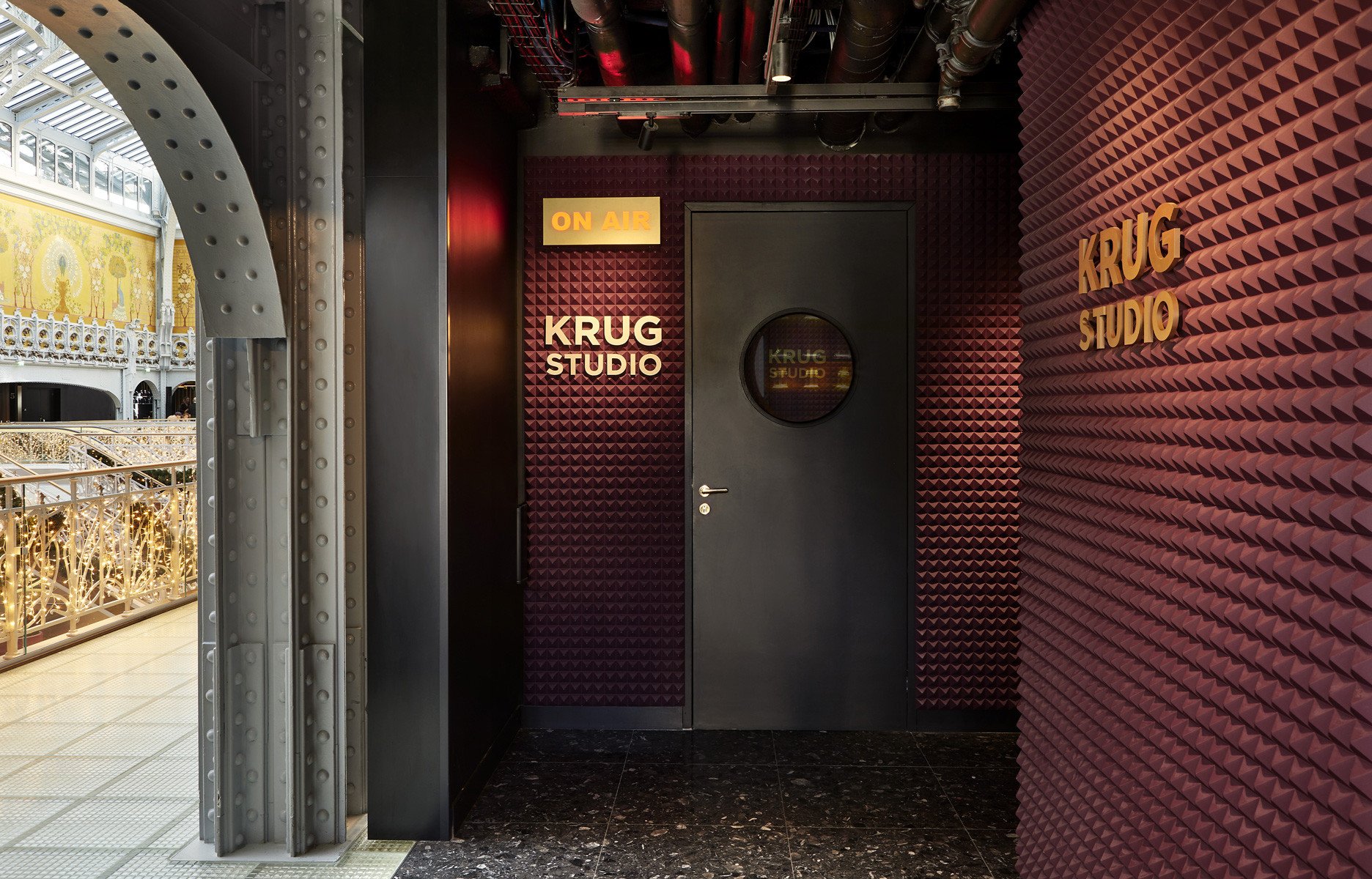 krug-studio-champagne-paris-insert-tt-width-1872-height-1200-fill-0-crop-0-bgcolor-eeeeee.jpg