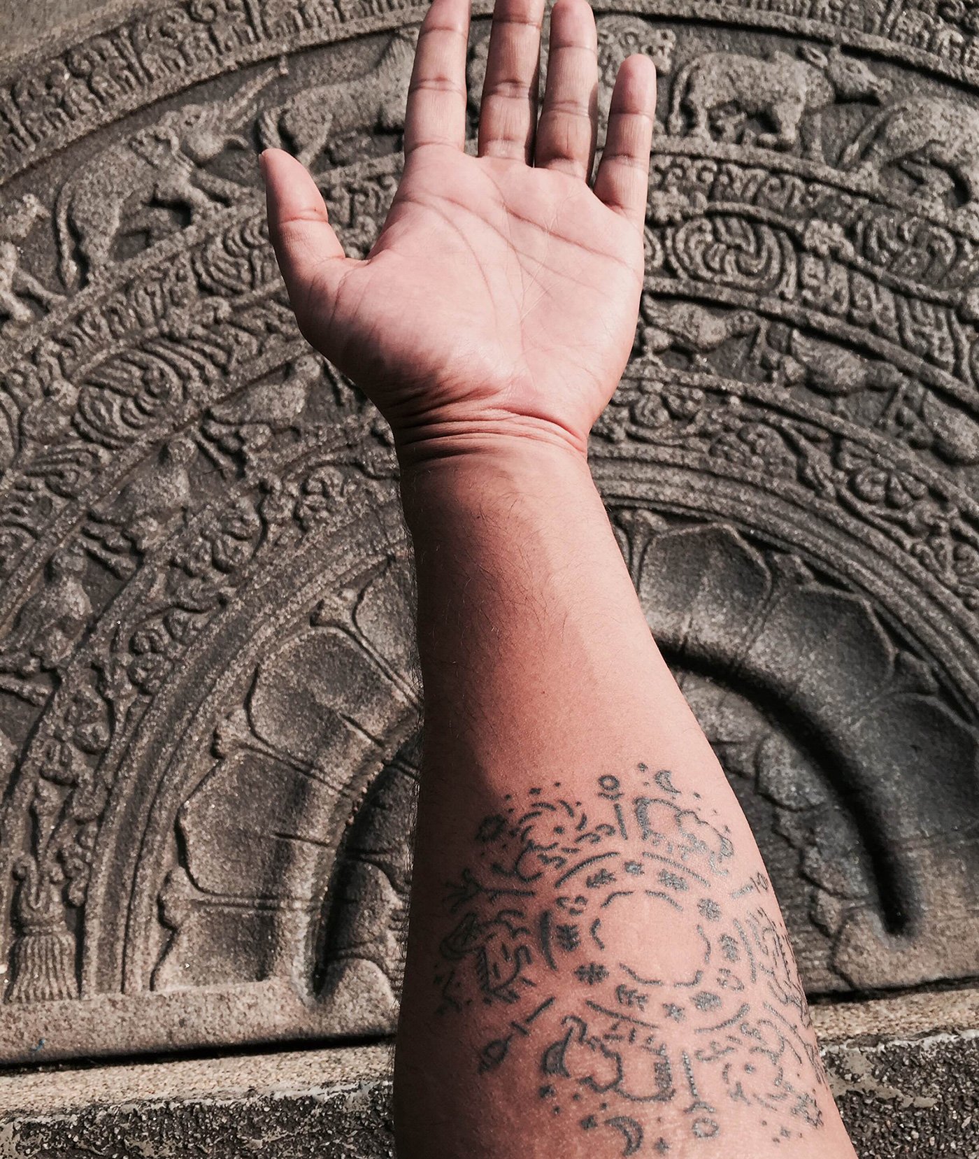 trzown-minimal-buddhist-tattoo-tish-photo1.jpg