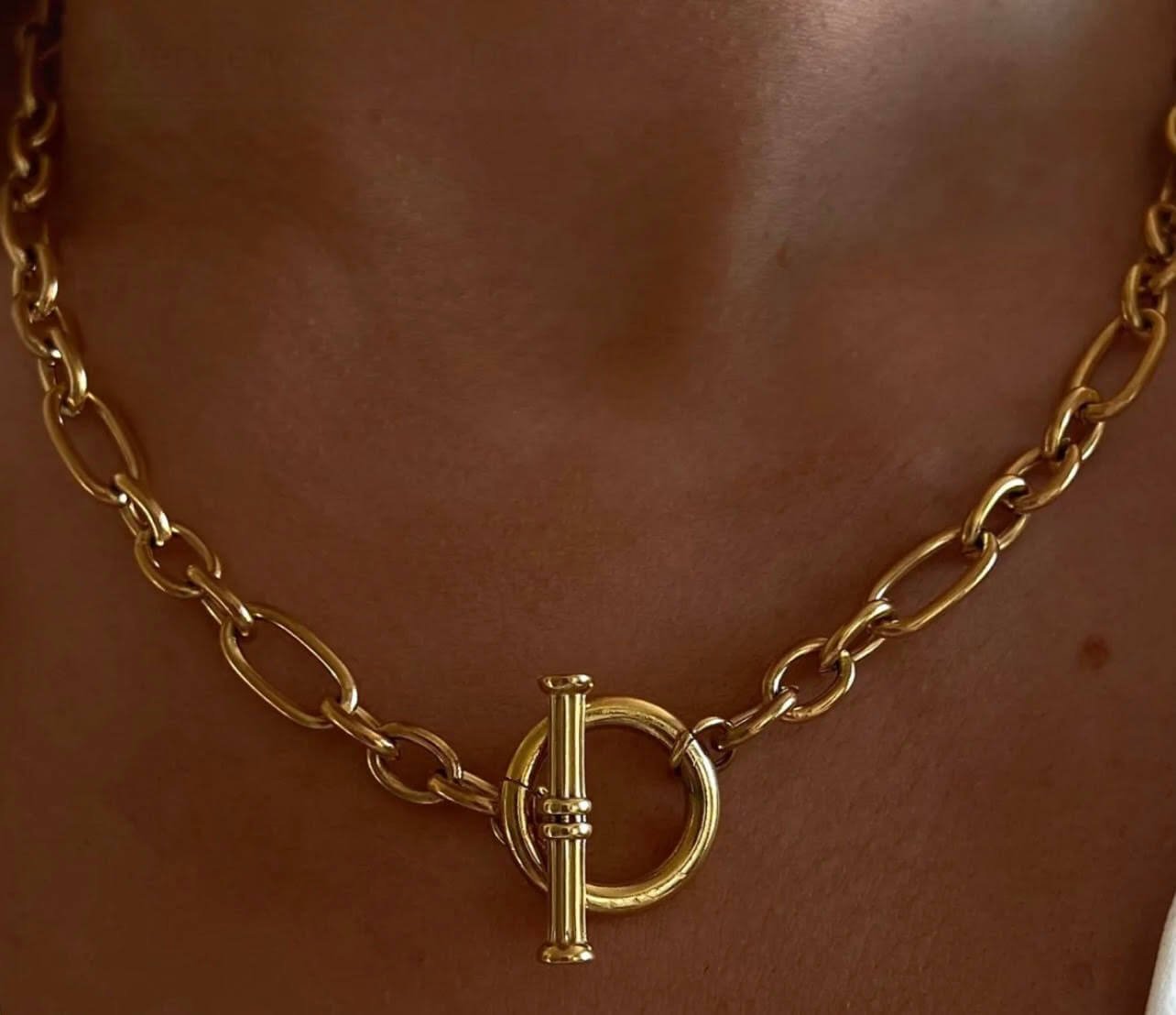 Michelle toggle necklace_.jpeg