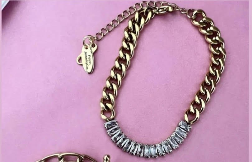 Olivia bracelet .jpeg