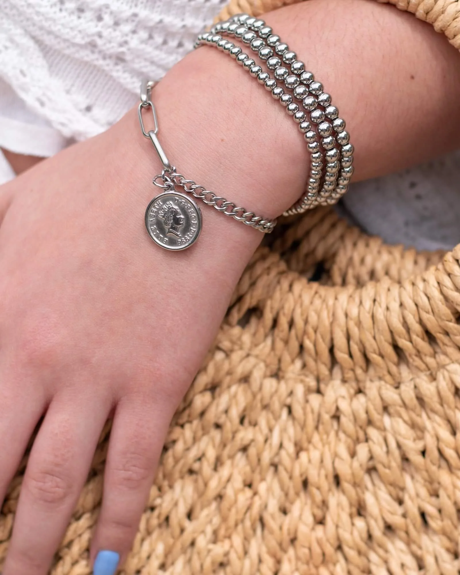 sky beaded bracelet1.jpeg