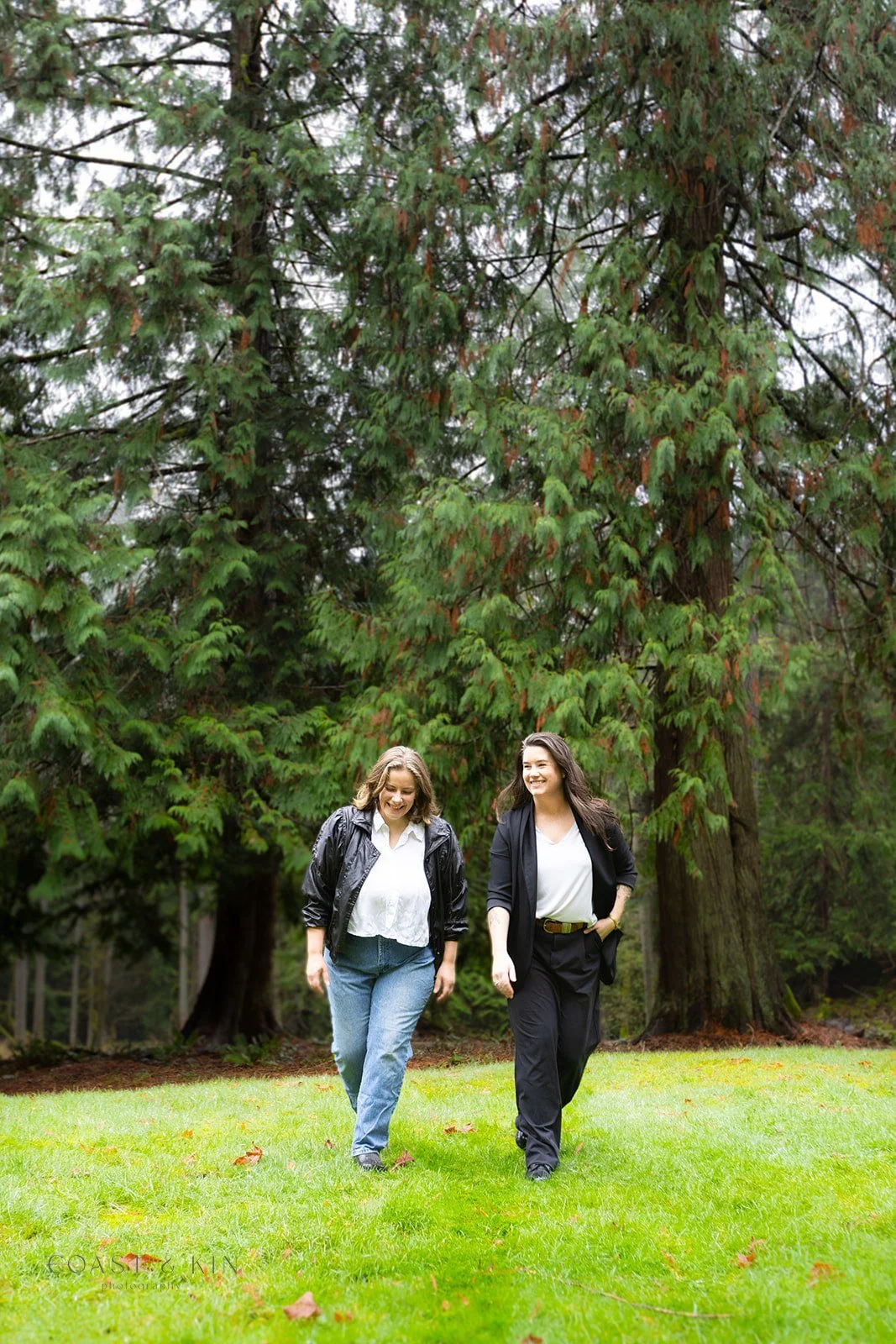 What It’s Like Working With a Wedding Photography Duo