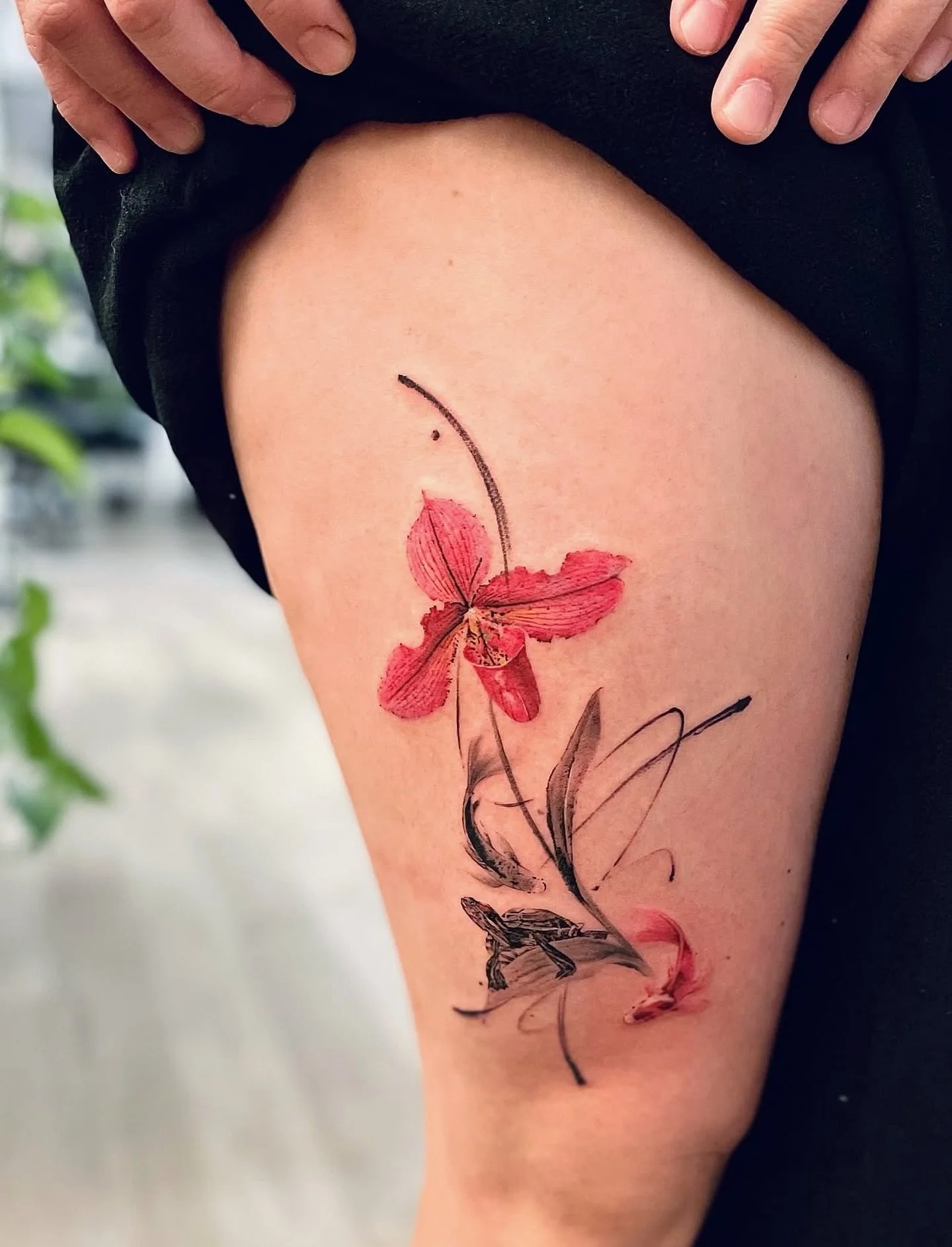 Brush style slipper orchid 🌷
Artist: @n1co_tattoo 
________________________________________________
[At Off the Ground Ink, we bring your tattoo ideas to life! 💭 For bookings and inquiries, reach out to us by email at offthegroundink@gmail.com]