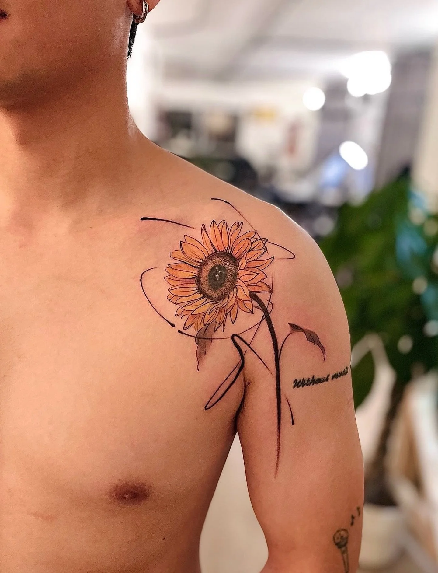 Brush style sunflower 🌻 
Done by @n1co_tattoo 
#brushtattoo #sunflowertattoo 
&mdash;&mdash;&mdash;&mdash;&mdash;&mdash;&mdash;&mdash;&mdash;&mdash;&mdash;&mdash;&mdash;&mdash;&mdash;&mdash;
It&rsquo;s more than just ink&mdash;it&rsquo;s a memory yo