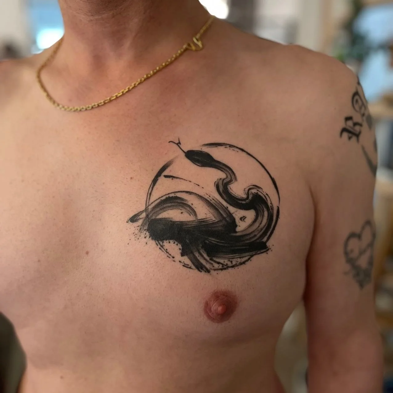 Healed brush style snake 🐍 
Done by @n1co_tattoo 
#snaketattoo #brushtattoo 
&mdash;&mdash;&mdash;&mdash;&mdash;&mdash;&mdash;&mdash;&mdash;&mdash;&mdash;&mdash;&mdash;&mdash;&mdash;&mdash;
It&rsquo;s more than just ink&mdash;it&rsquo;s a memory you