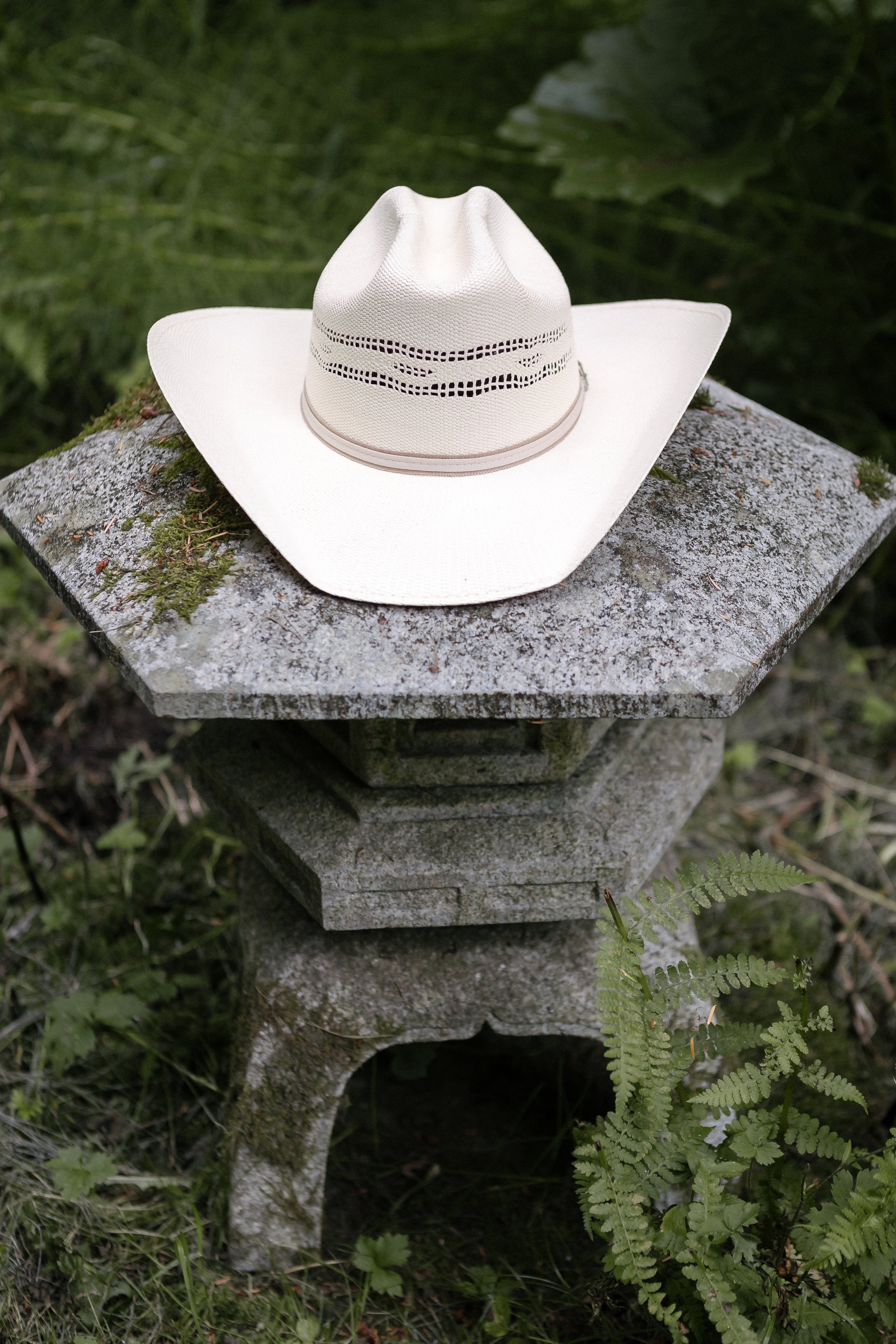 meerkerk-gardens-engagement-session-whidbey-island-antonio-zaribi-J&S.jpg-161.jpg