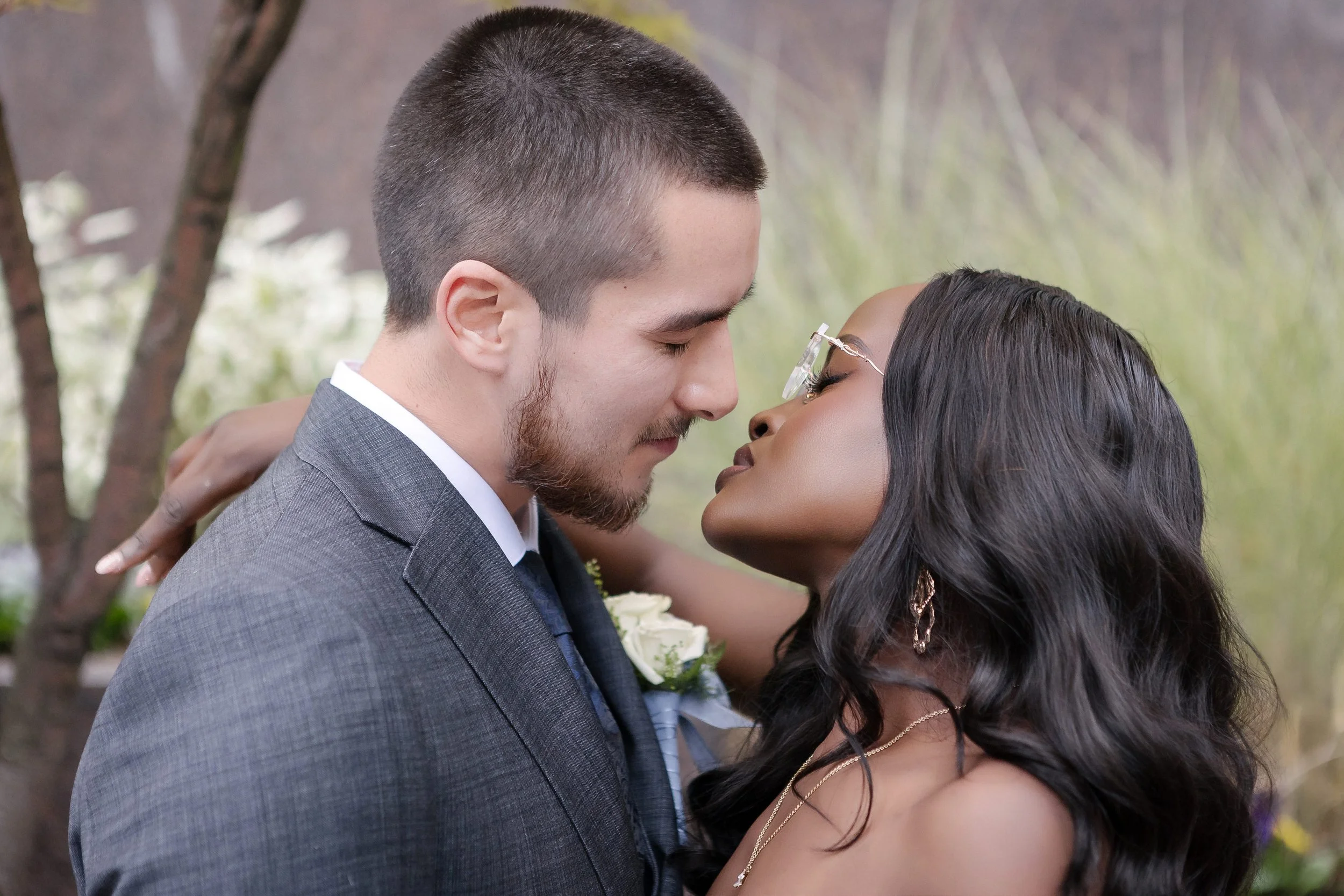 Downtown Seattle couple portraits