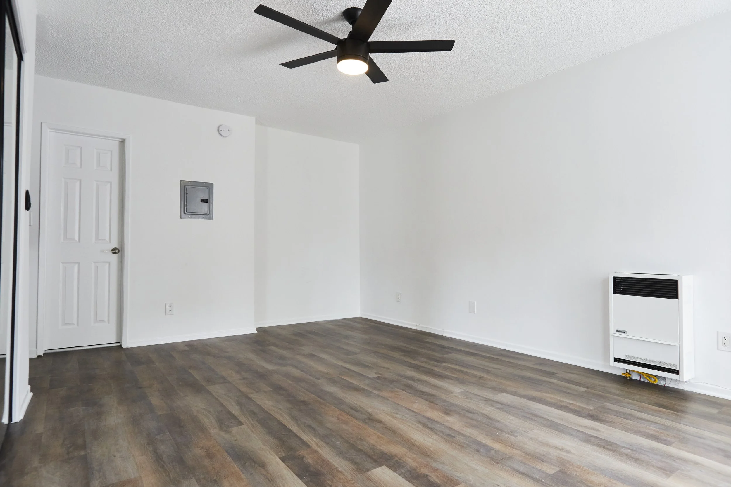 Kinfolk_Redwood_4076_Unit1_11739.jpg