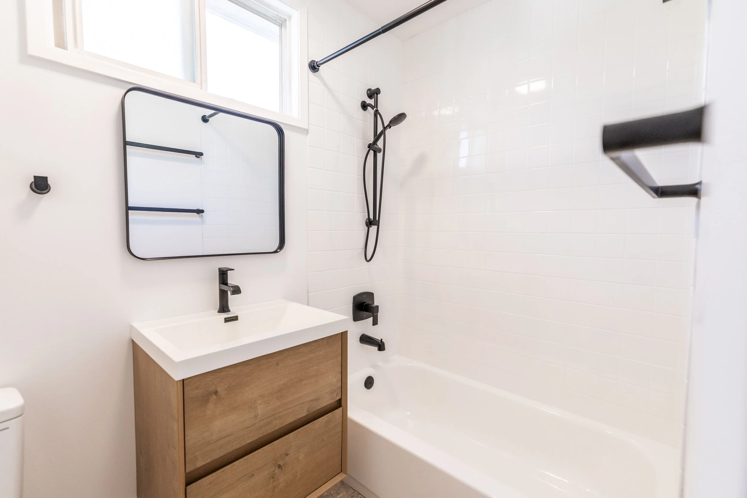 ©Scott Sporleder - 305 Strand E-32.jpg