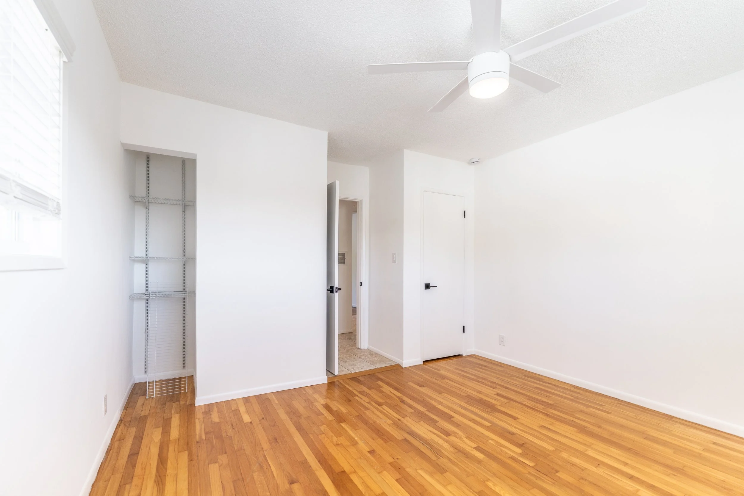 ©Scott Sporleder - 305 Strand E-21.jpg