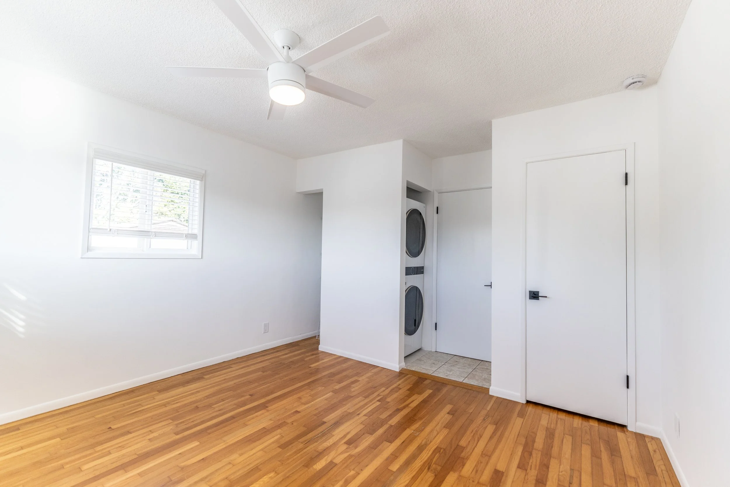 ©Scott Sporleder - 305 Strand E-22.jpg