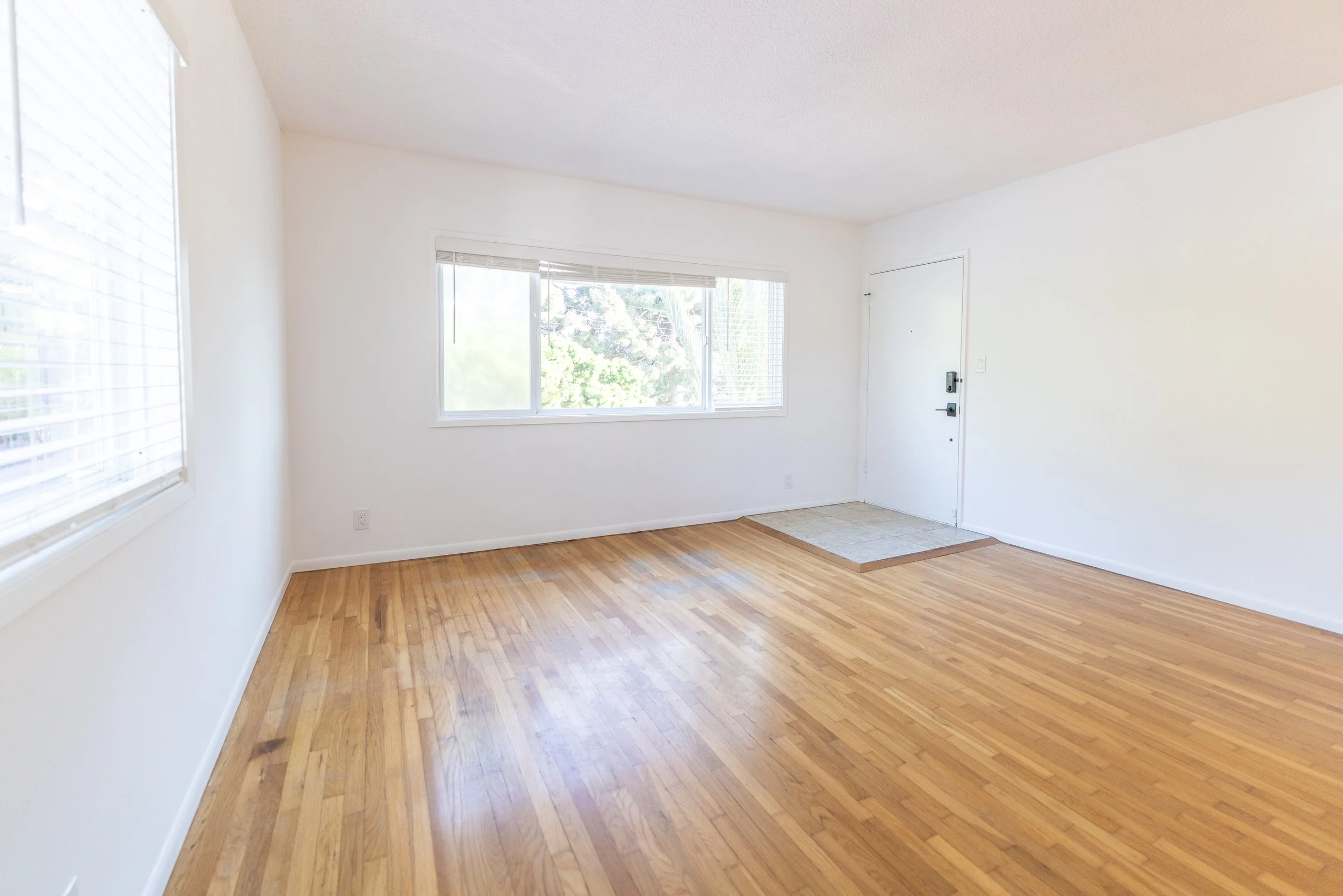 ©Scott Sporleder - 305 Strand E-11.jpg