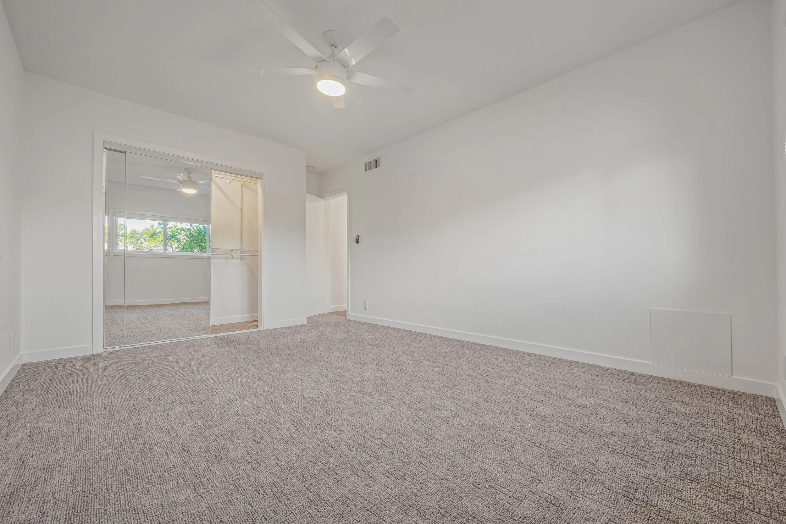 305 Strand St Apt B-10-16-2022-16.jpg