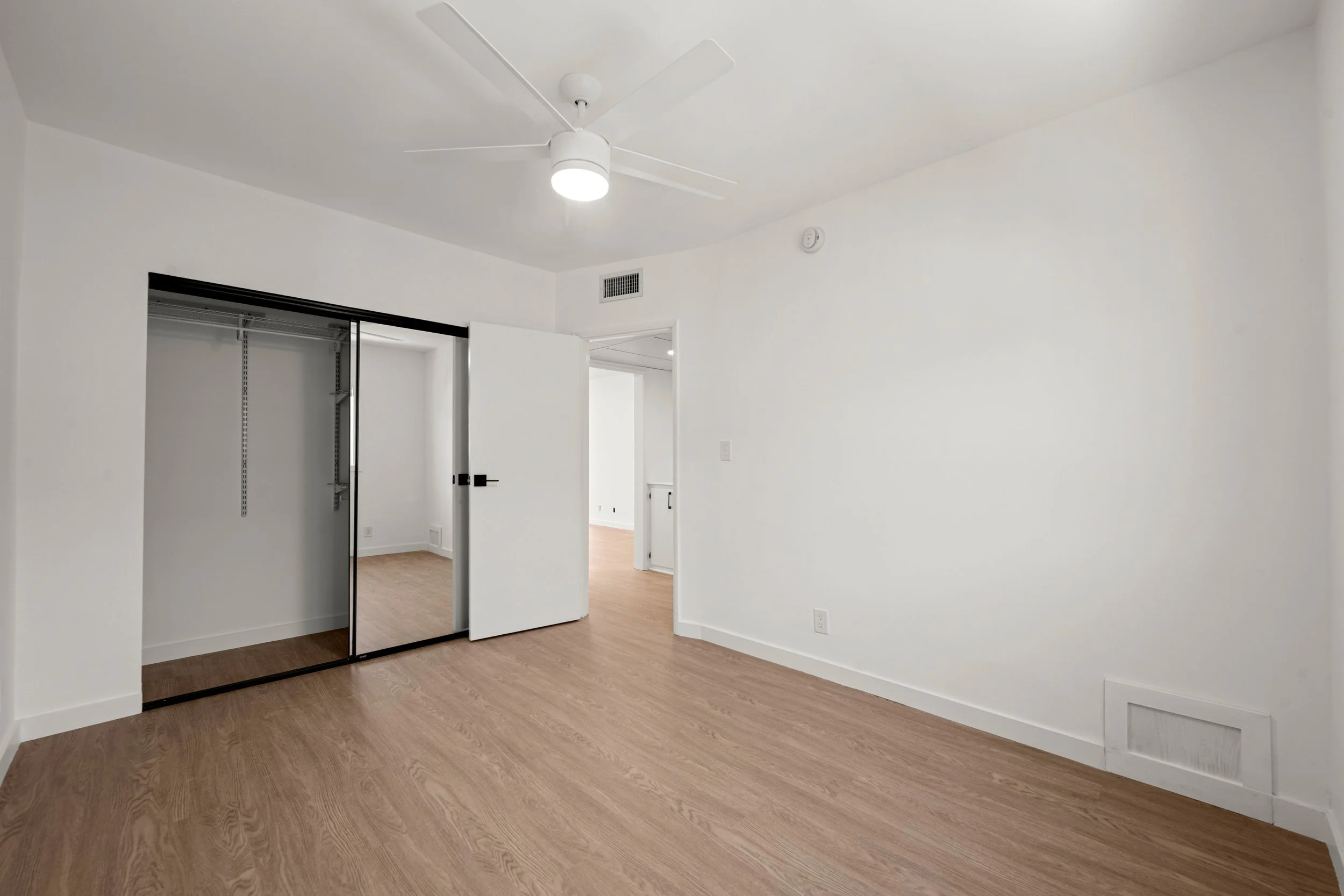 4061 Lafayette place-APt 6-09-17-2026-15.jpg