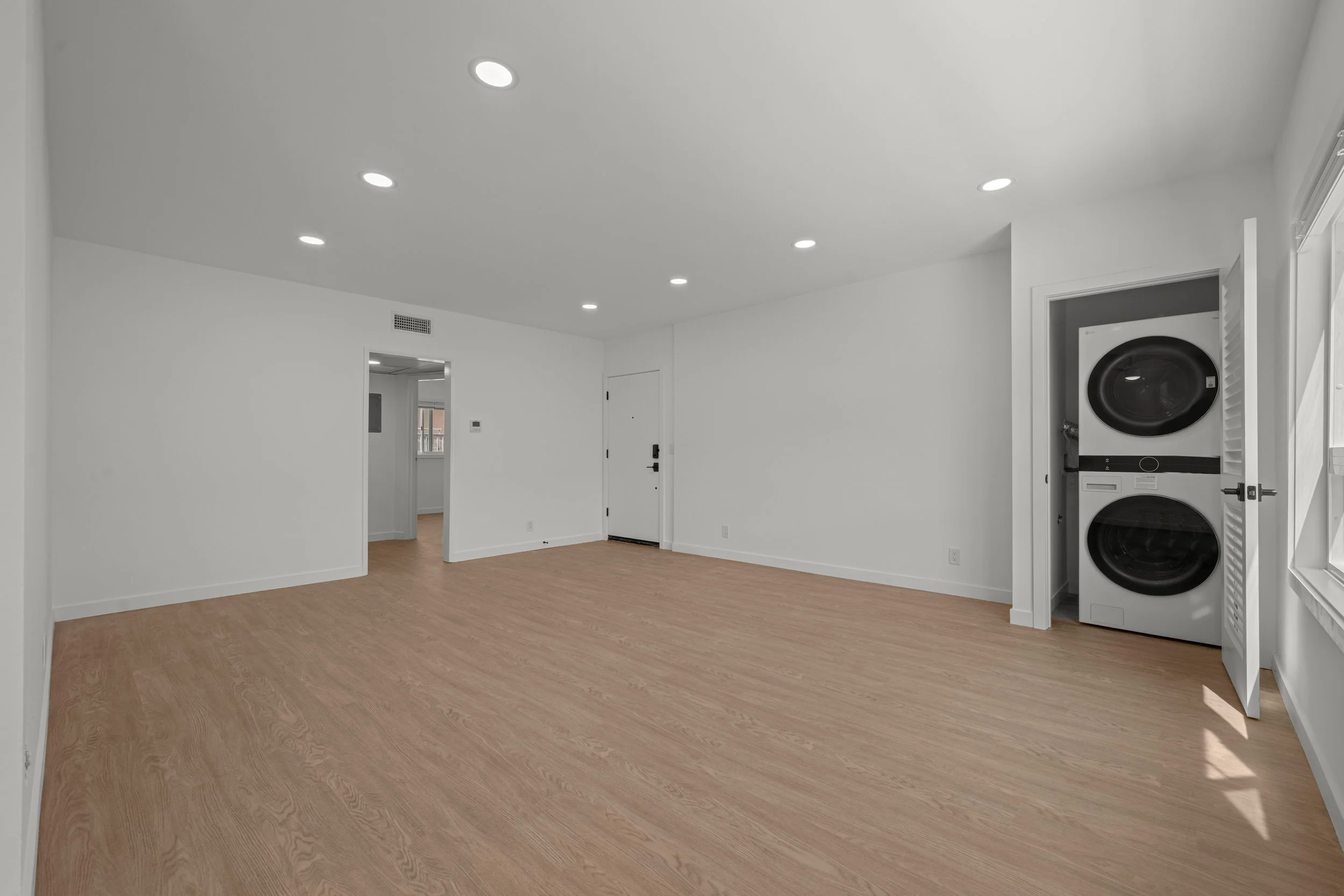 4061 Lafayette place-APt 6-09-17-2026-7.jpg