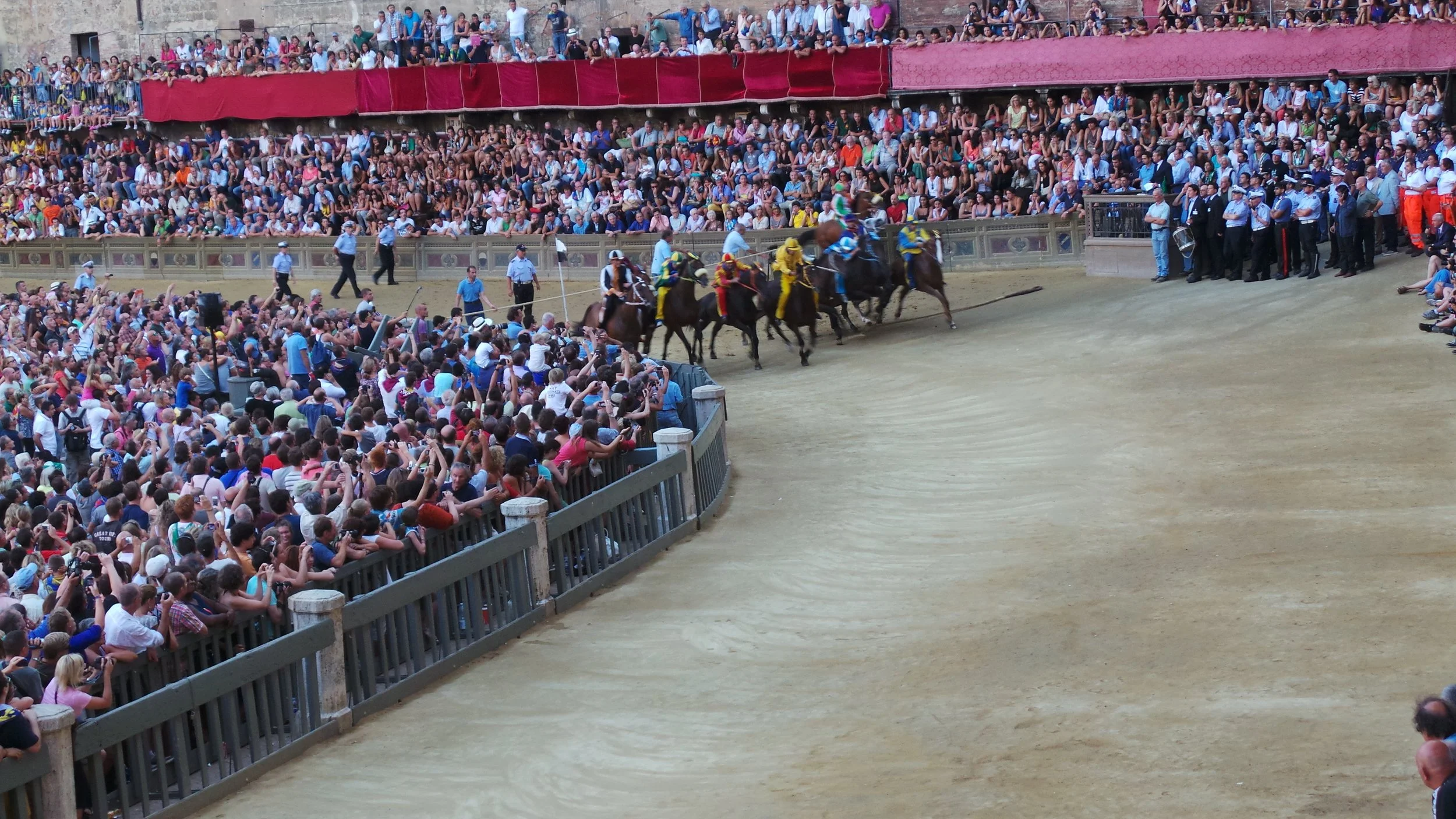 Vista dalle Finestre.JPG