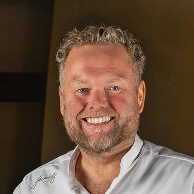 Sascha Stemberg - Sascha Perrone.jpg