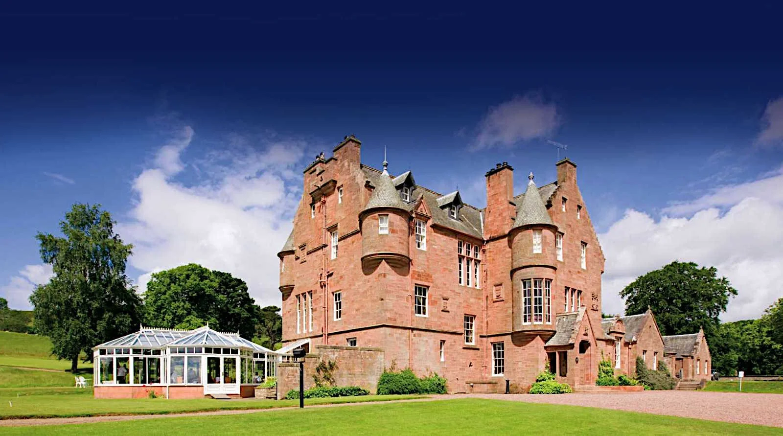 CRINGLETIE HOUSE