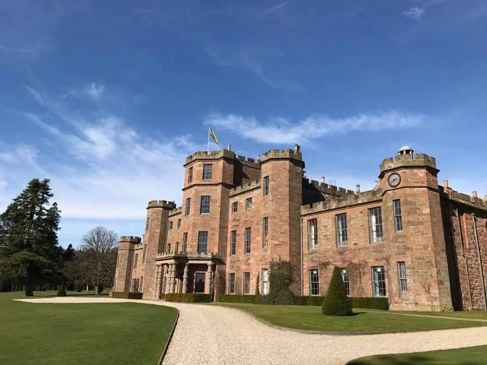 CROSSBASKET CASTLE