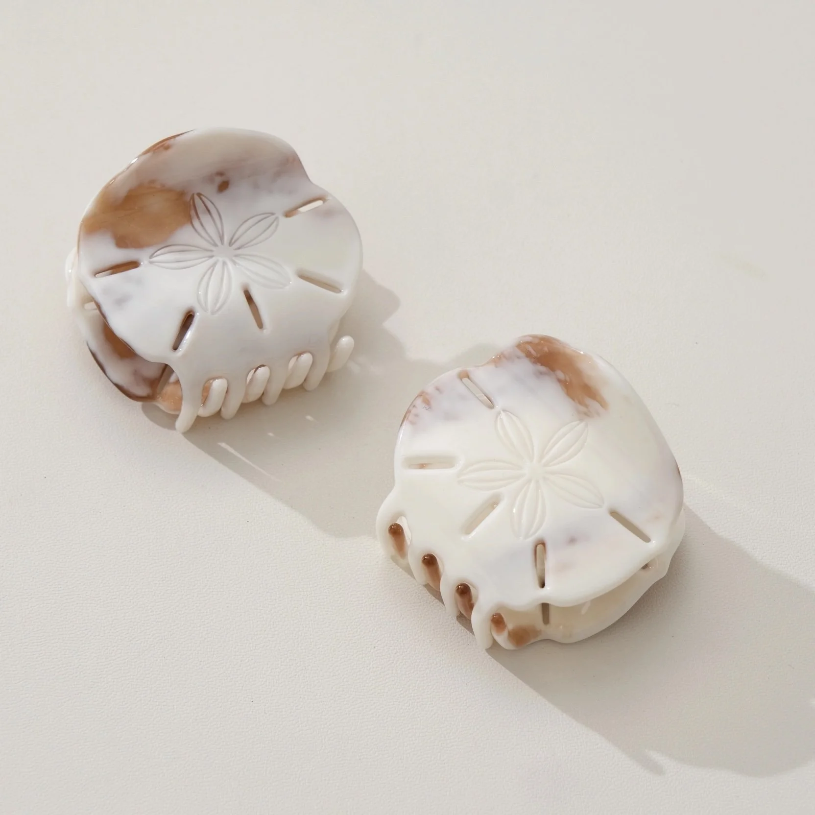 Calacatta Sand Dollar Claw Clip 3.jpg