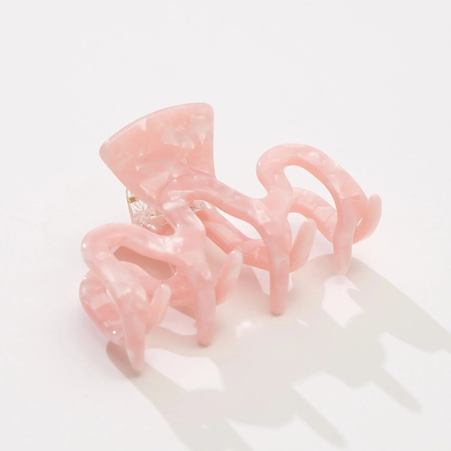 Baby Pink Claw Clip Wavy.jpg