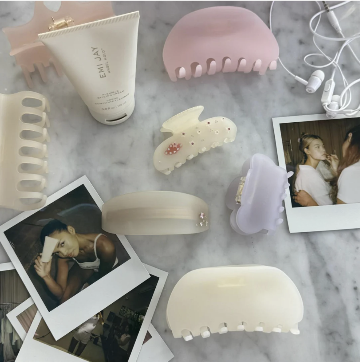 Emi Jay Sweetheart Clip Cloud Kiss Aesthetic.png