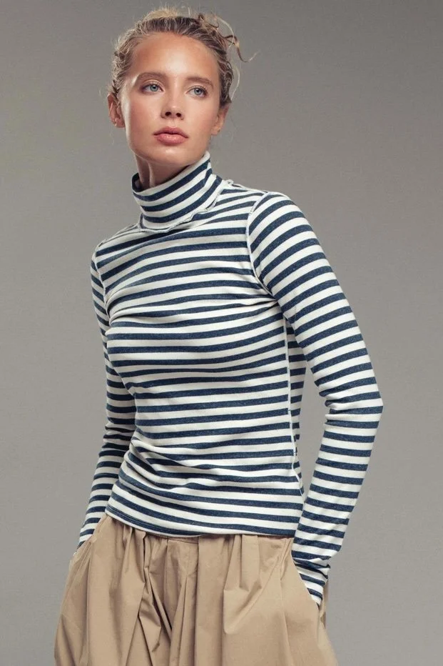 Jesse Turtleneck Navy Ivory Stripes 2.jpg