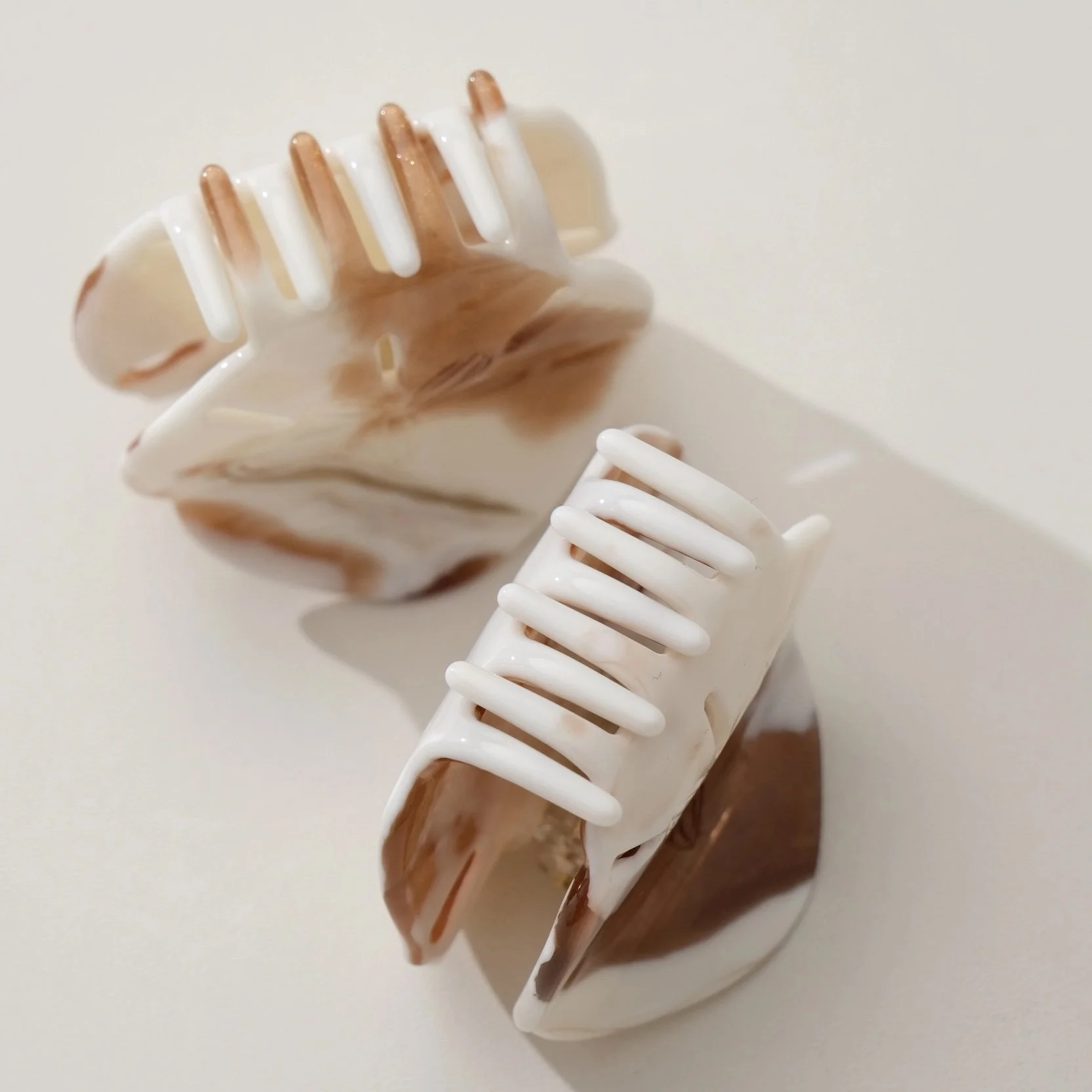 Calacatta Sand Dollar Claw Clip 1.jpg