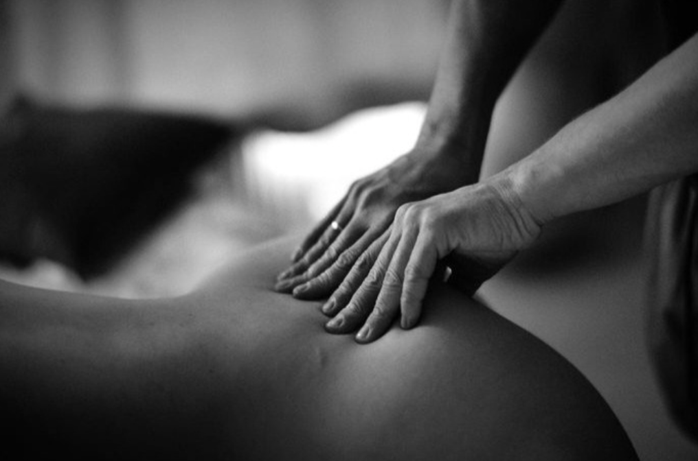 How a Birth Doula Supports You Through Back Labour in Singapore