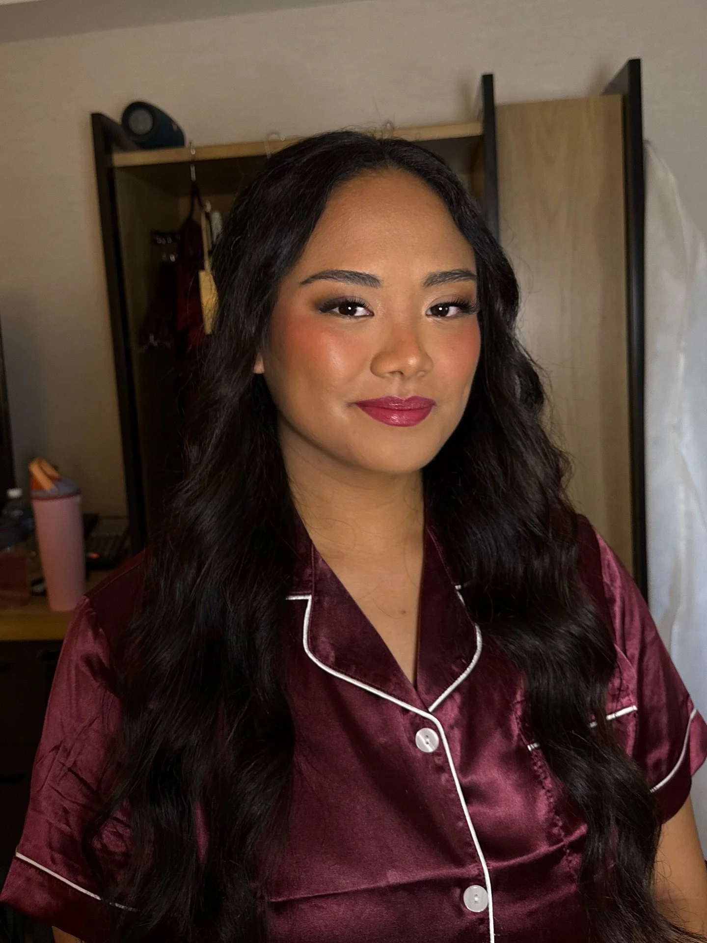 Proof that a little glam goes a long way ✨ Bridesmaid edition: glowing skin, defined eyes, and lips that last all night.

#bayareamakeupartist #bayareahairstylist #bridesmaidmakeup #sacramentomakeupartist #bigsurwedding #laketahoewedding 
#Bridesmaid