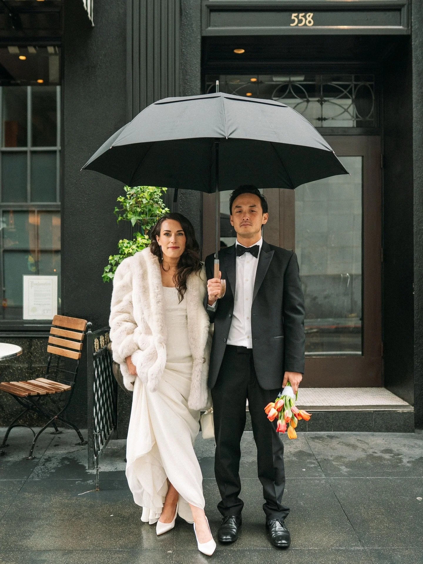Umbrellas, raindrops&hellip; and two people who don&rsquo;t care because they found their person. 🤍

A little rain in San Francisco just makes everything feel more cinematic ✨

Here&rsquo;s to dancing through whatever the forecast brings.

#SanFranc