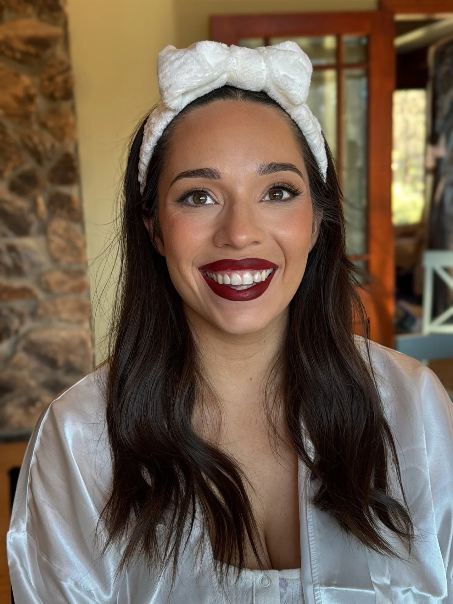 The perfect romantic soft glam with a bold lip💄

#bayareamakeupartist #laketahoemakeupartist #bayareabride #californiawedding