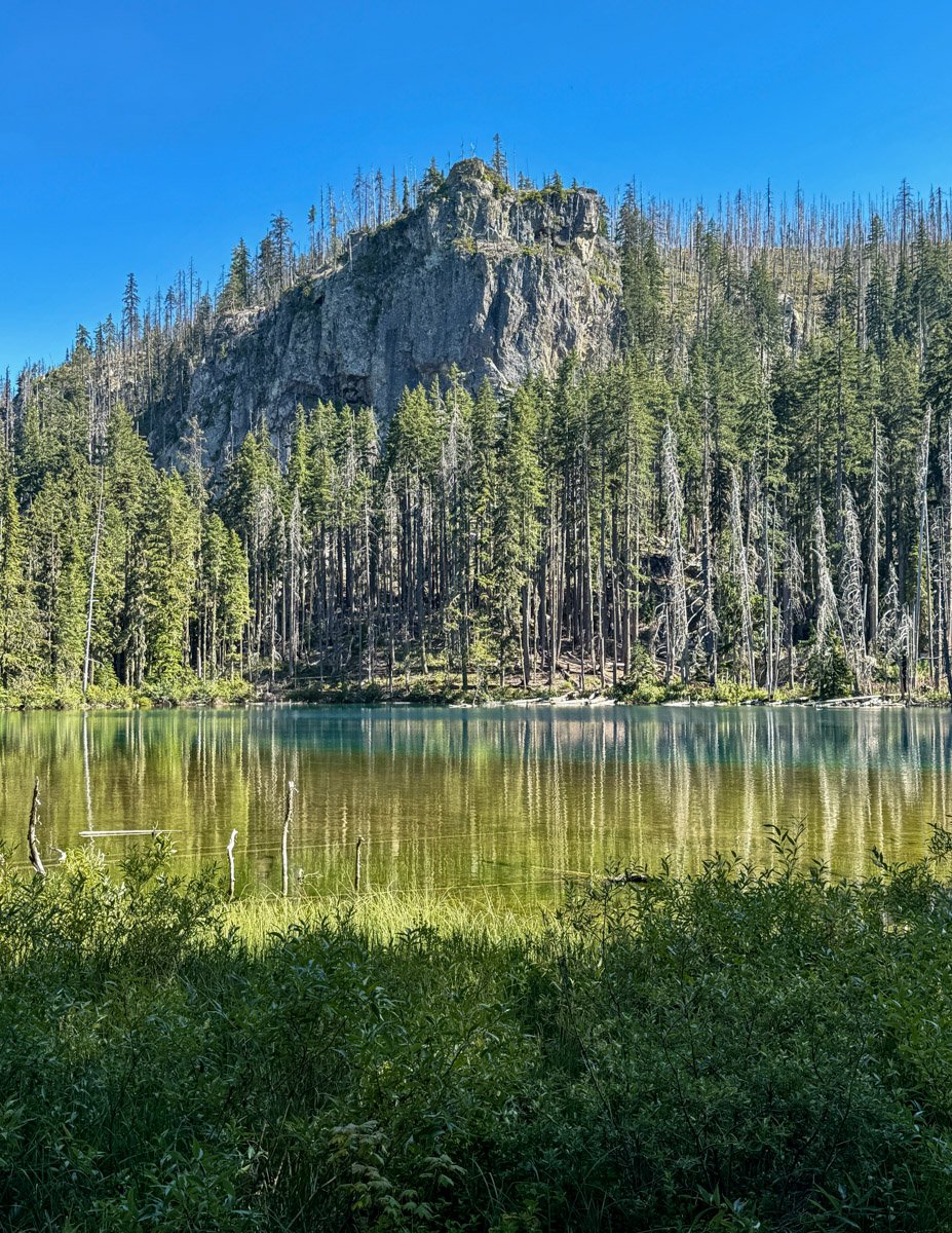 Upper Twin Lake and viewpoint