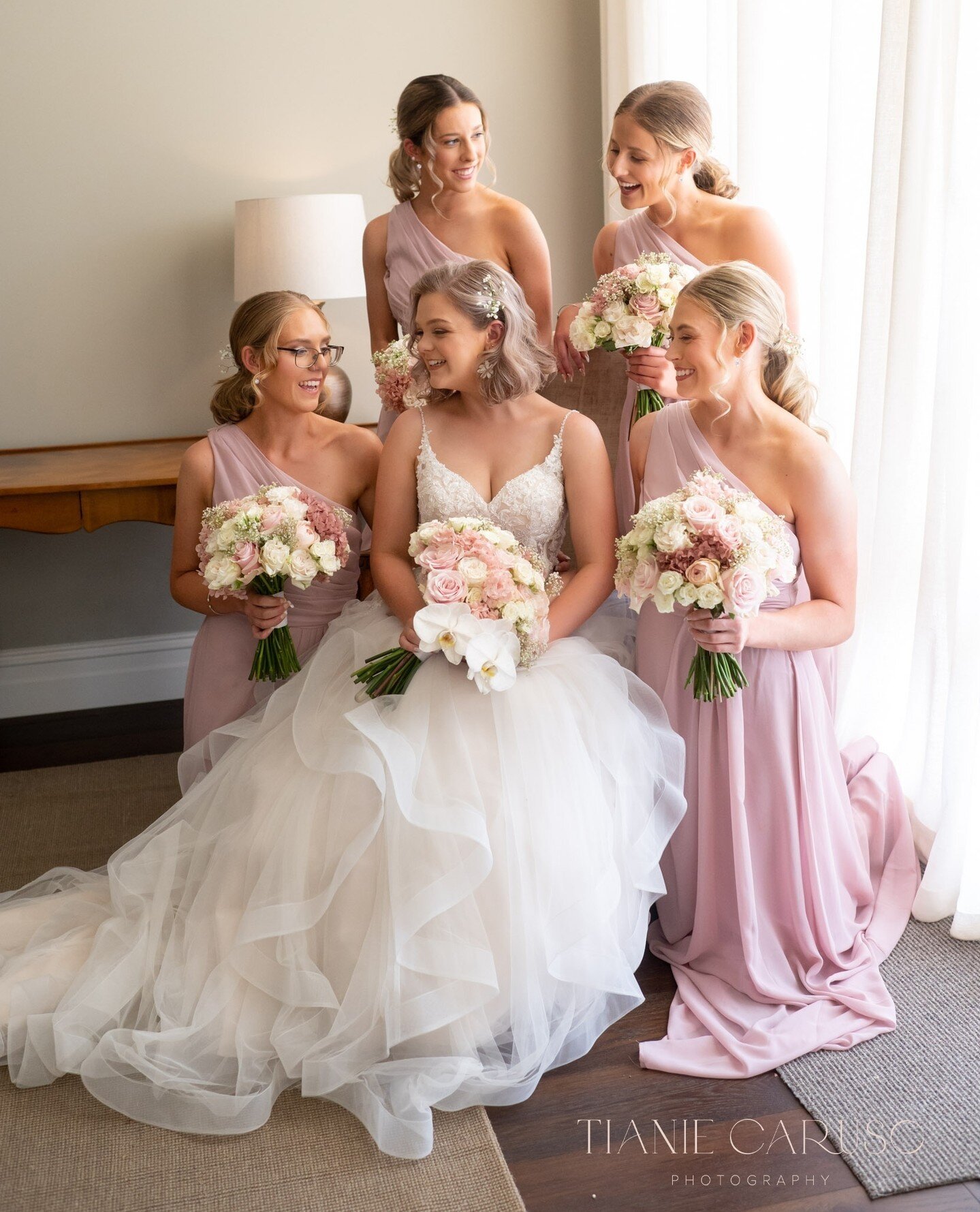 Tegan and her beautiful bridesmaids looking gorgeous at @anlaby_station⁠
⁠
Wedding Dress: @bridalcollective_⁠
Hair: Sue from @sweetblend.hair.body.skin⁠
Makeup: @nataliejadebeauty⁠
Flowers: @bloom_amor